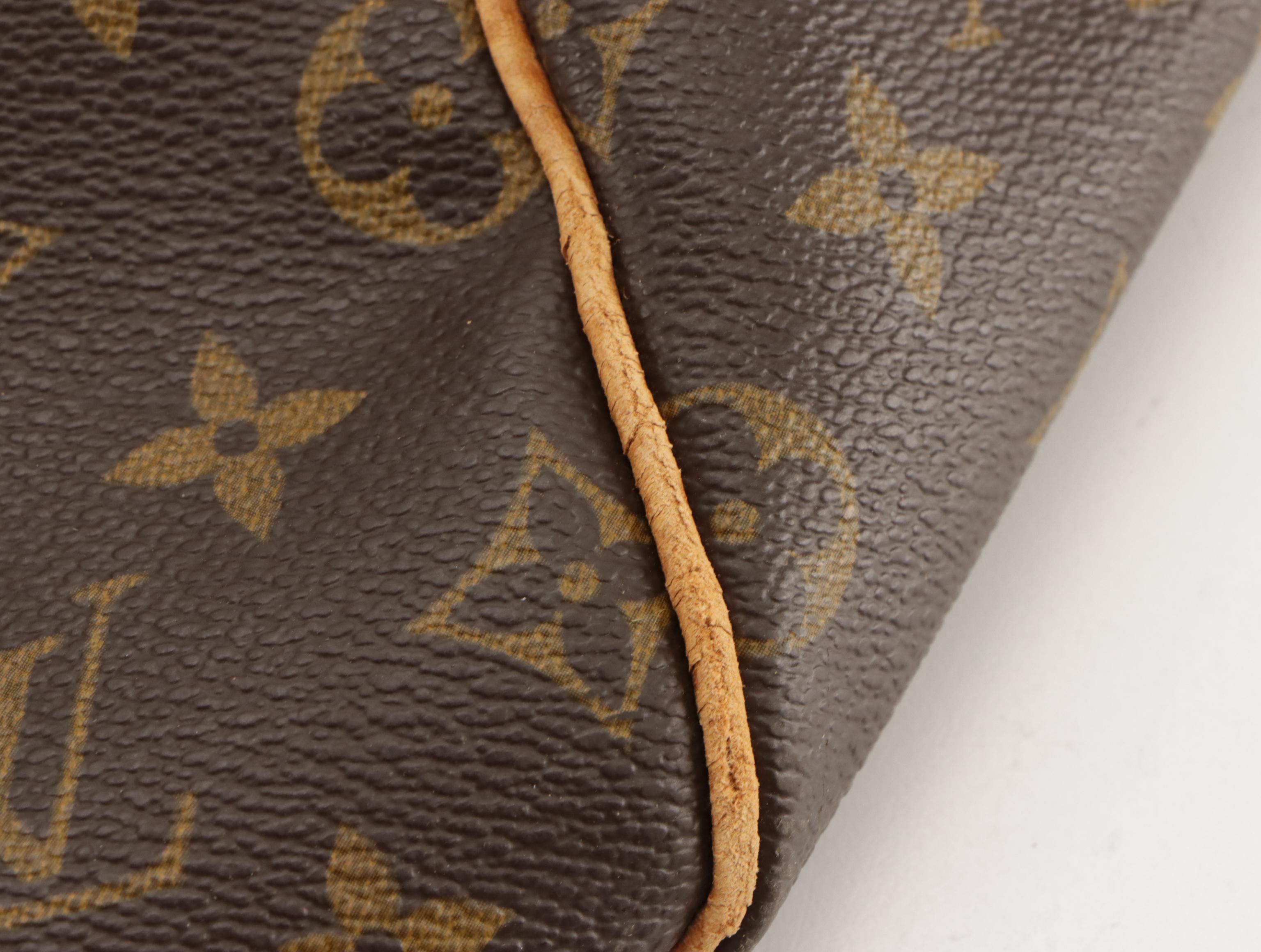 Louis Vuitton Keepall 55 Bandoulière in Monogram Canvas and Vachetta Leather