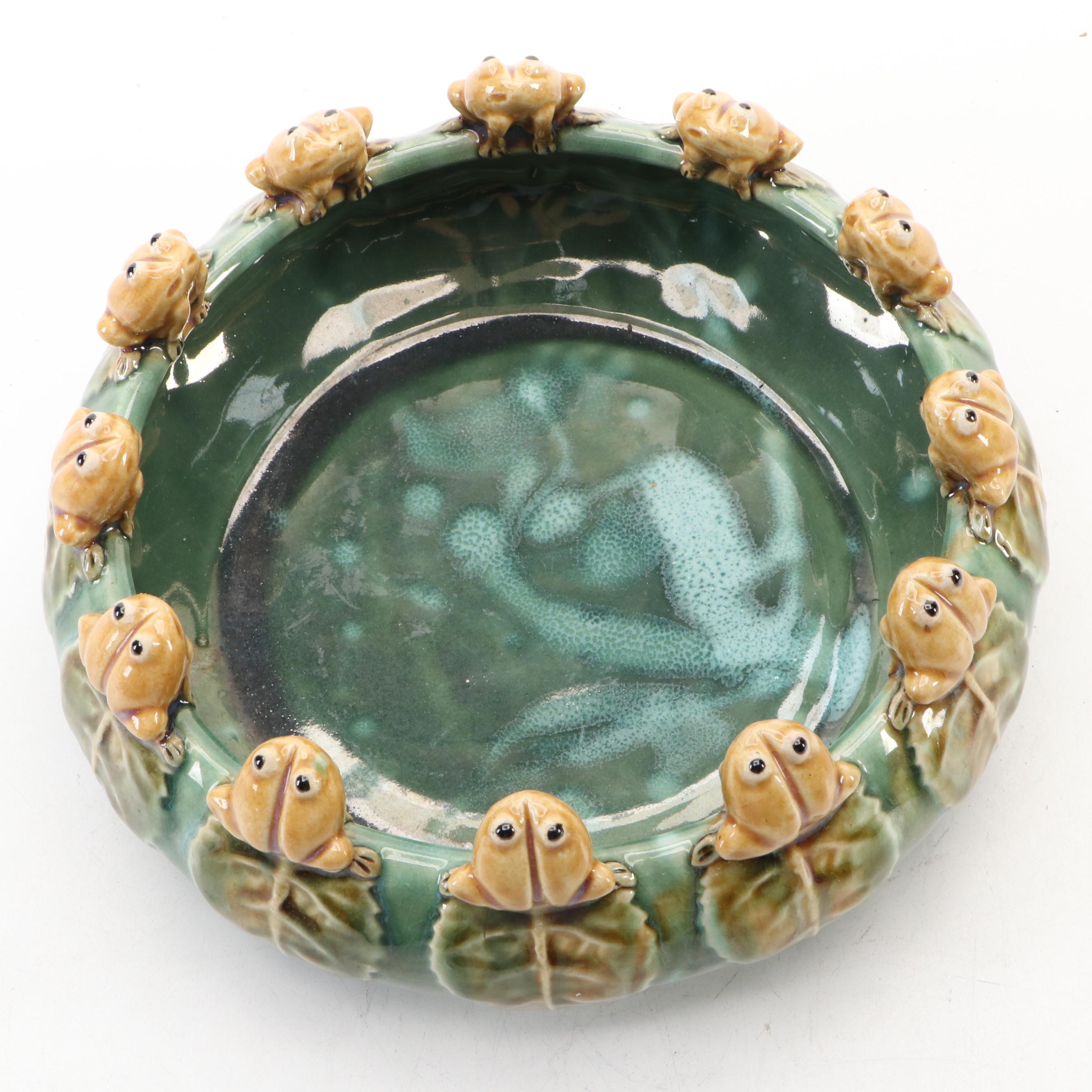 Chinese Stoneware Frog Rimmed Shallow Bowl, Mid-20th C.