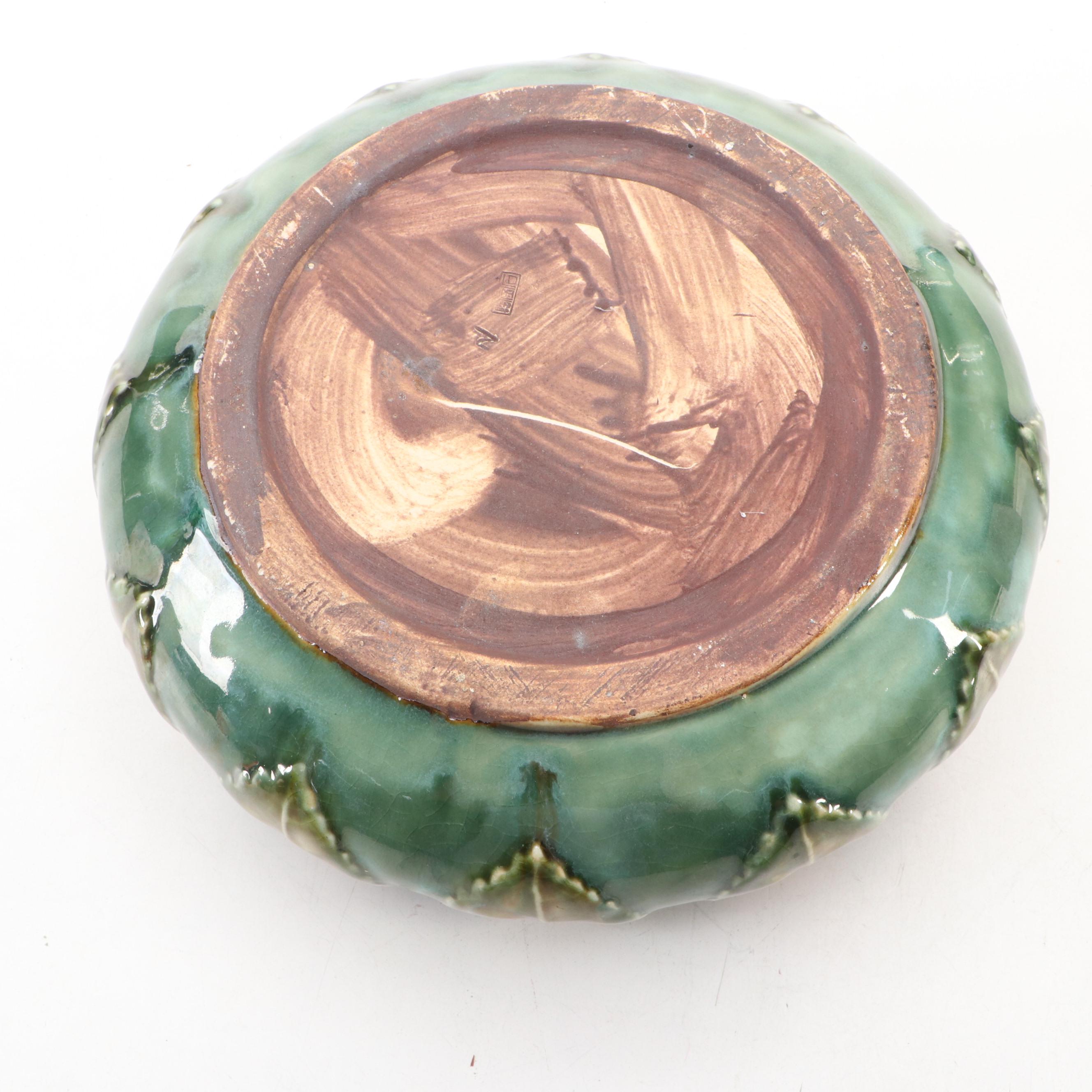 Chinese Stoneware Frog Rimmed Shallow Bowl, Mid-20th C.