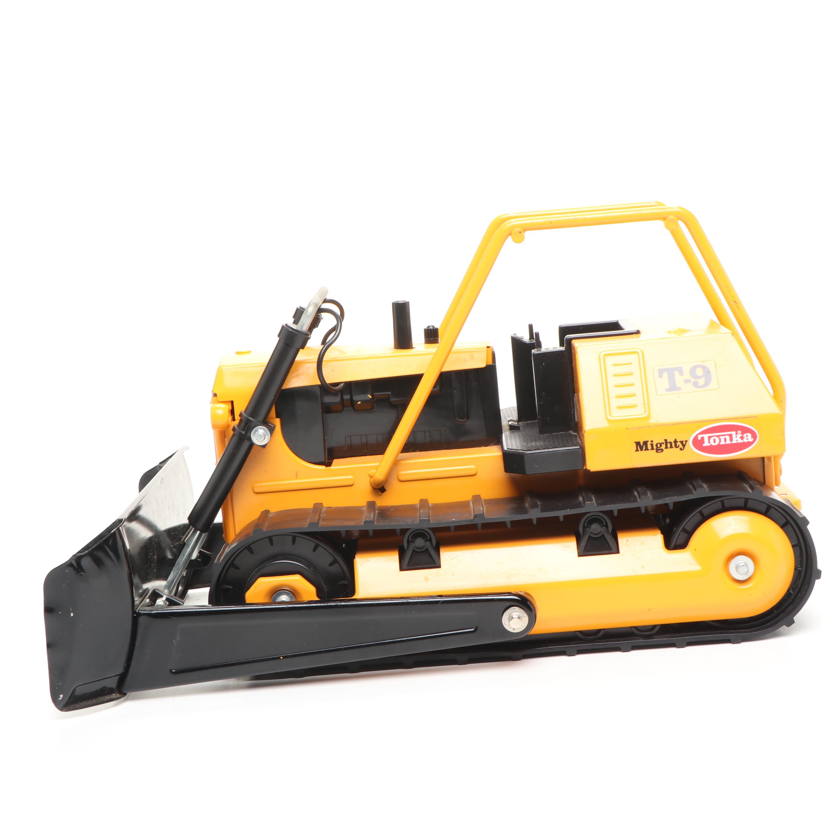 Tonka Pressed Steel Mighty Bulldozer
