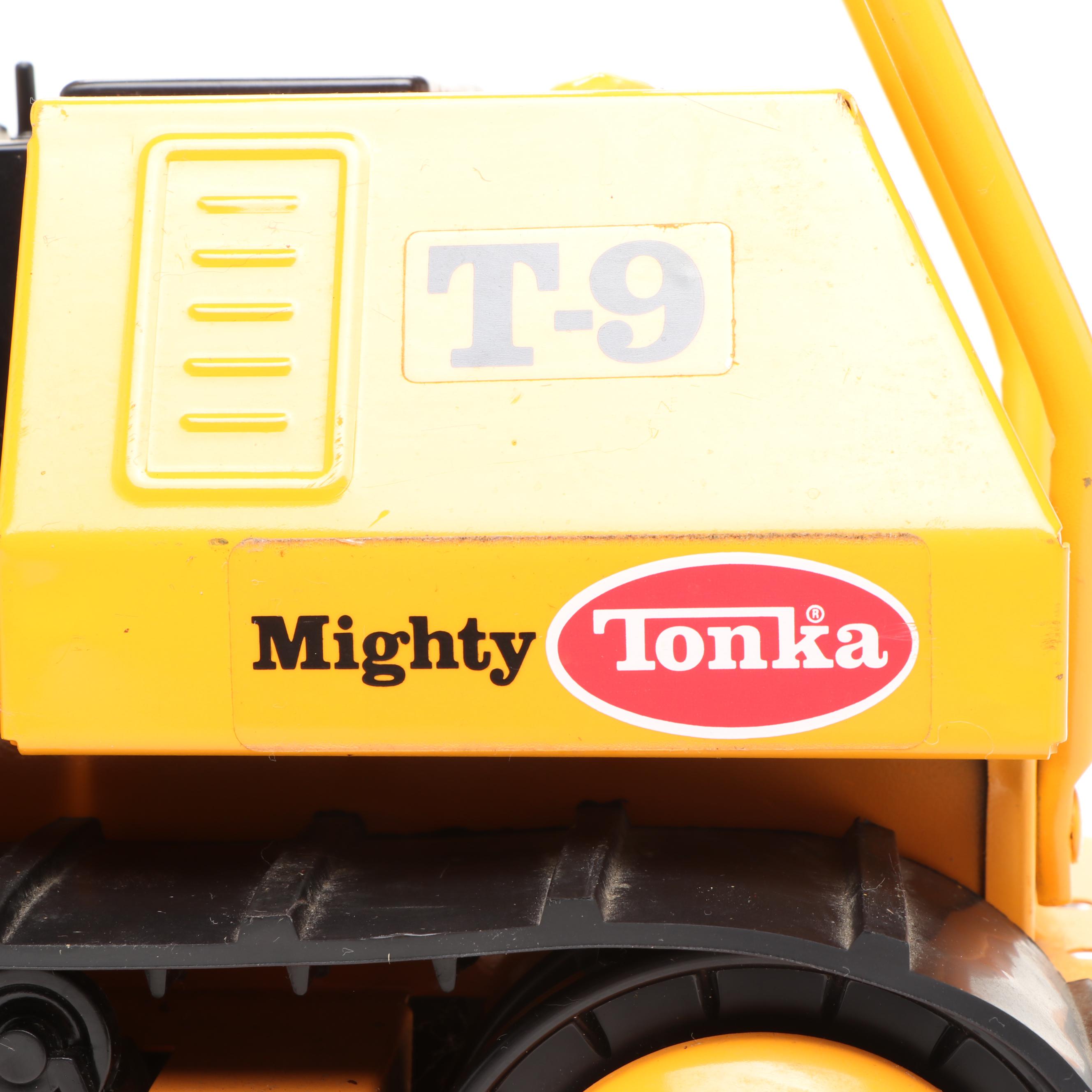 Tonka Pressed Steel Mighty Bulldozer
