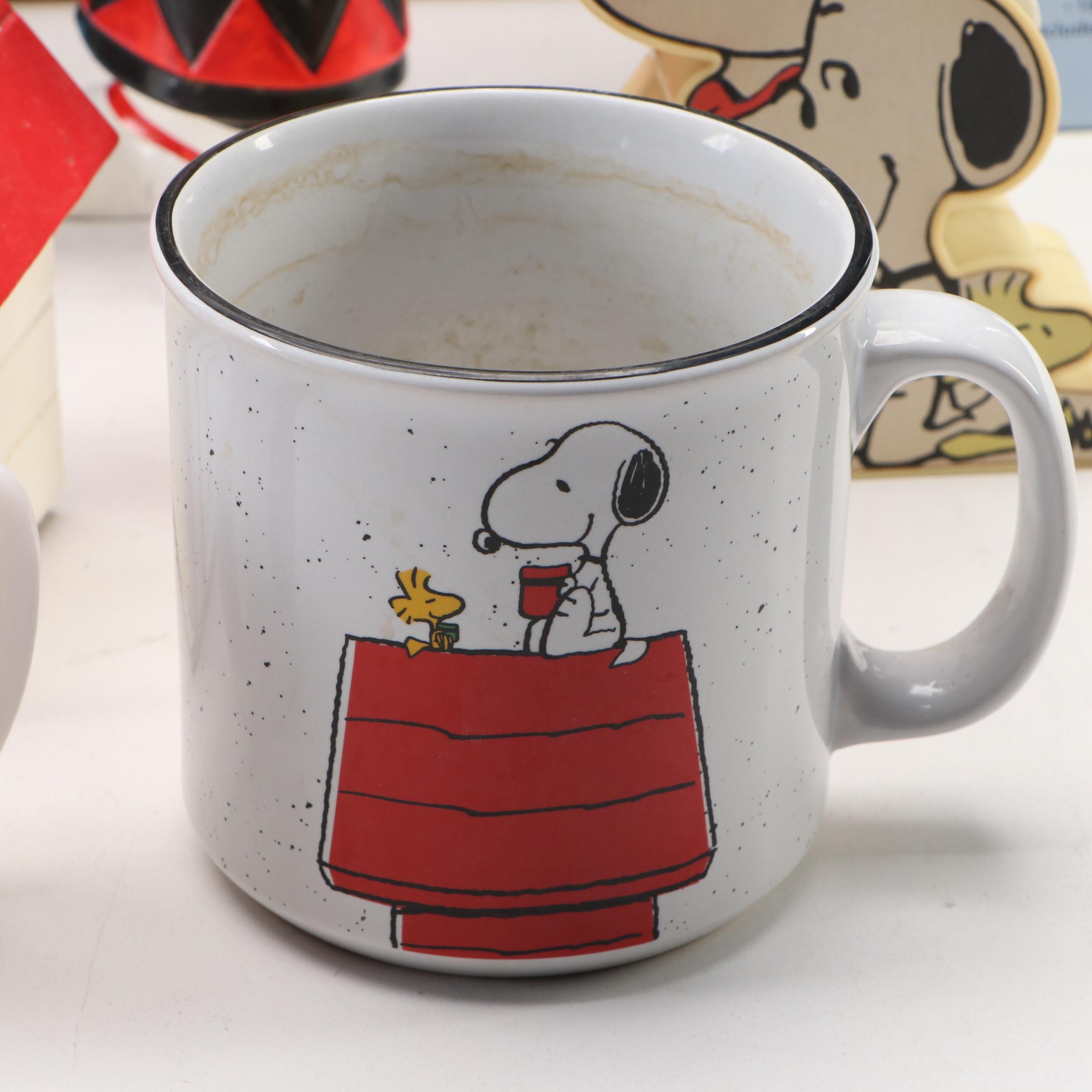 United Snoopy Composite Dog House Bank and Other Peanuts Merchandise