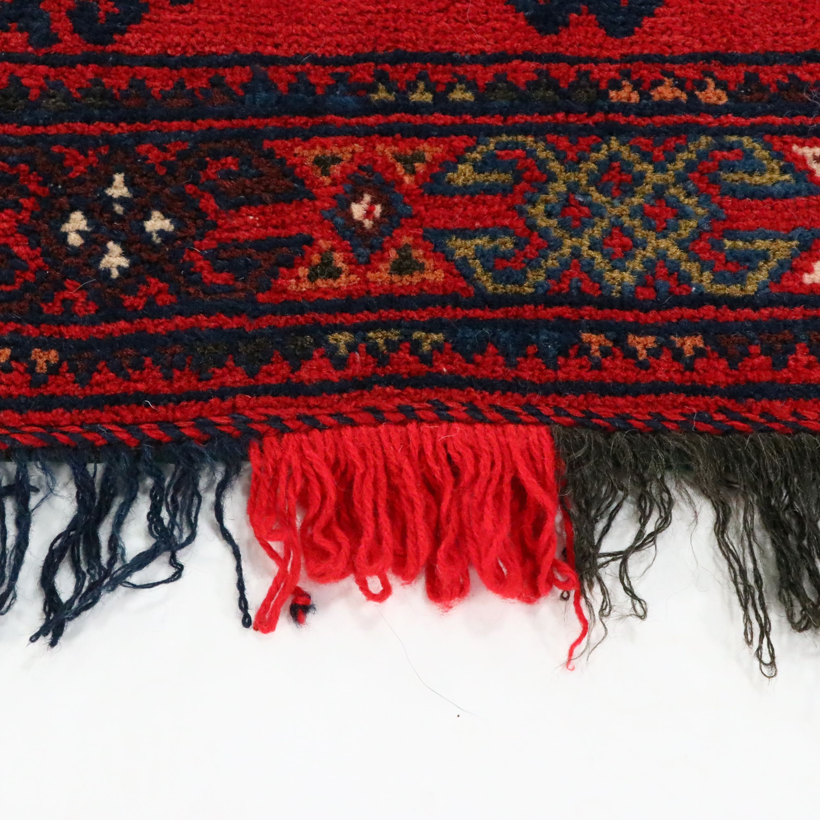 2'10 x 3'9 Hand-Knotted Persian Qashqai Storage Bag