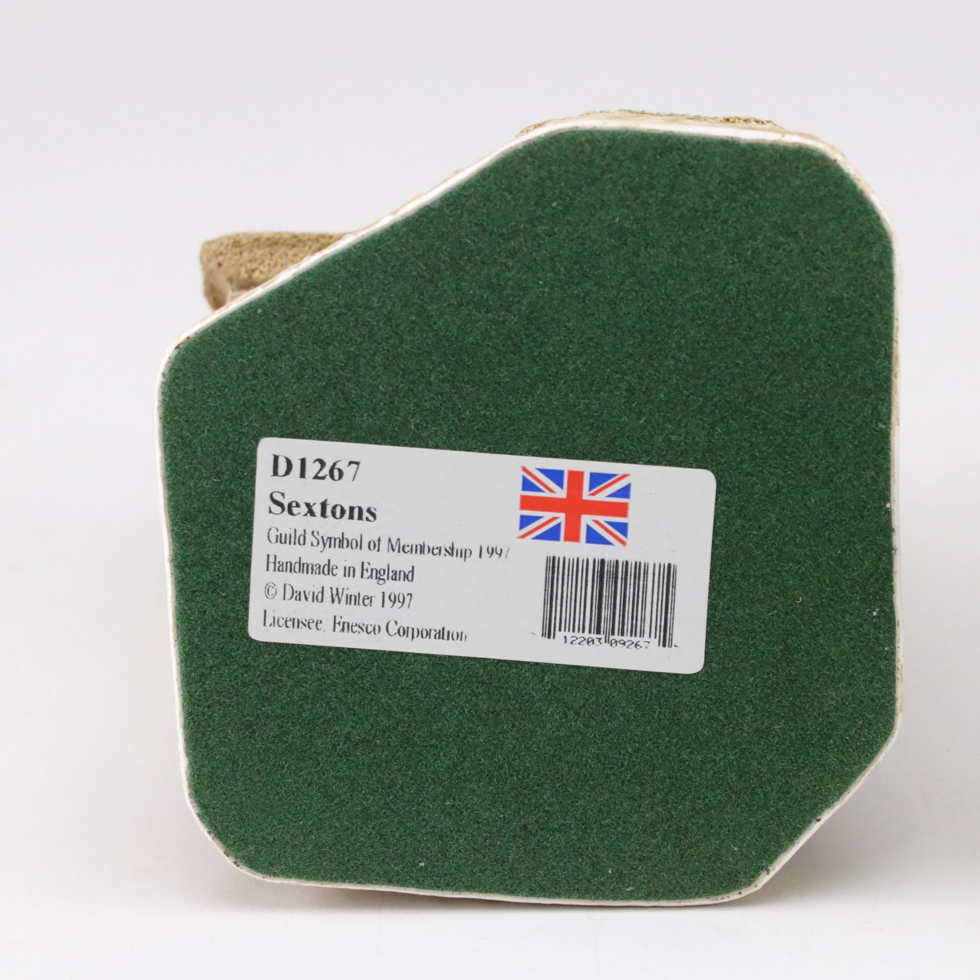 Collection of Five David Winter Cottages Including 1997 "Sextons" & "Mistletoe"