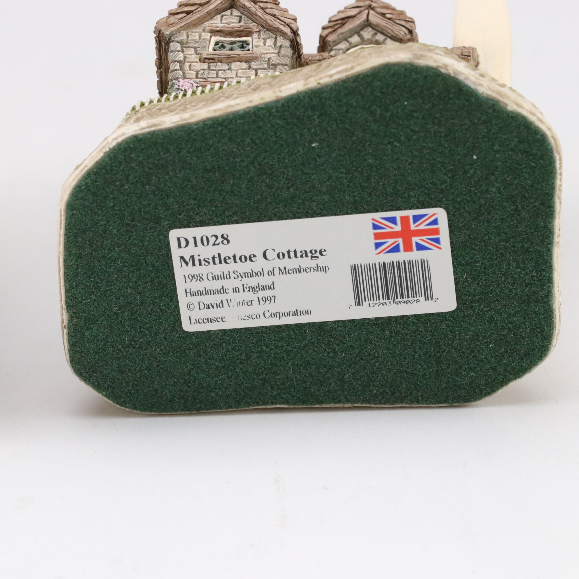 Collection of Five David Winter Cottages Including 1997 "Sextons" & "Mistletoe"