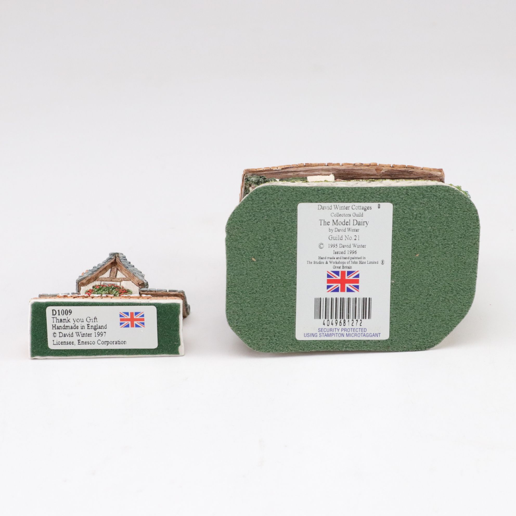 Collection of Five David Winter Cottages Including 1997 "Sextons" & "Mistletoe"