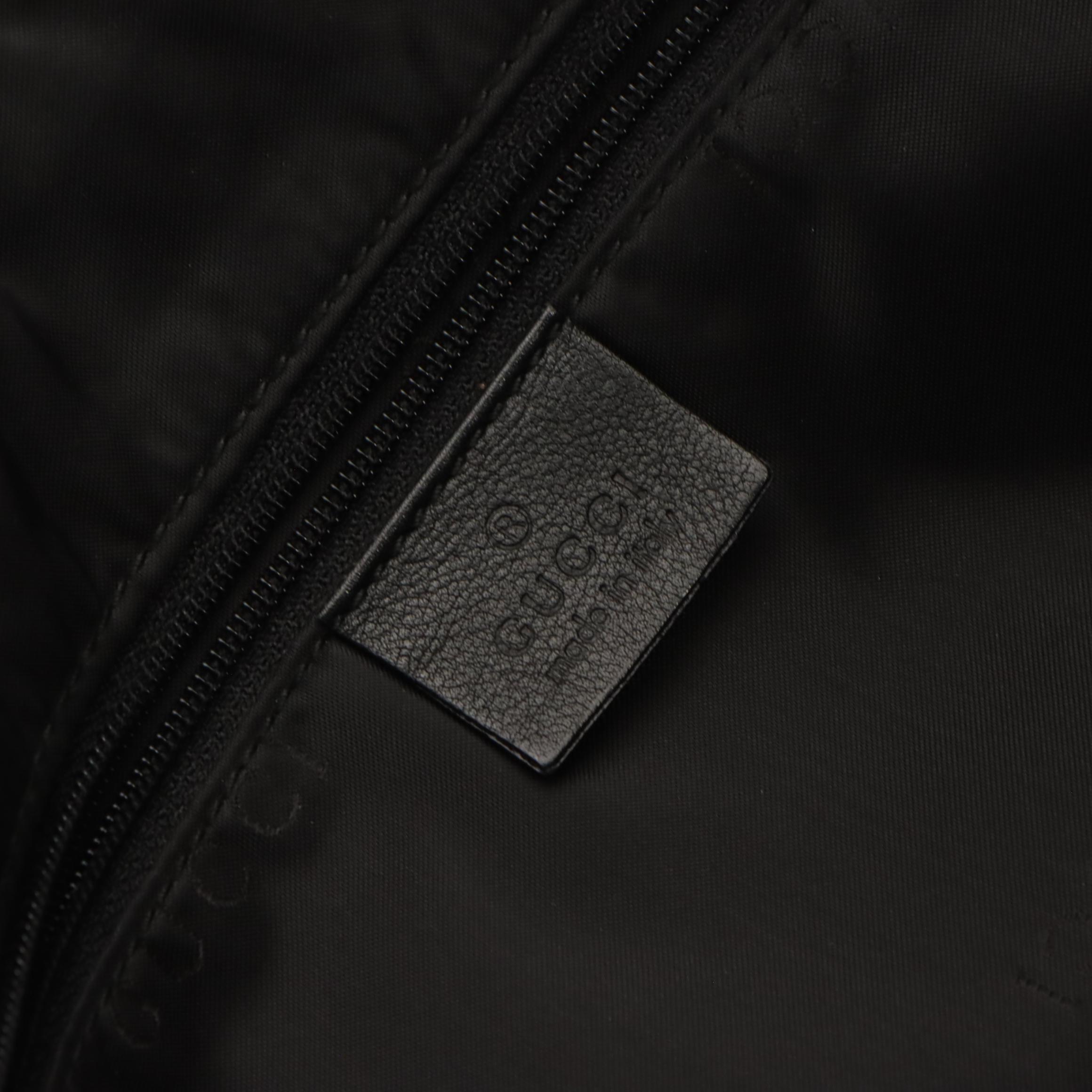 Gucci Half Moon Hobo Shoulder Bag in Black Calfskin Leather