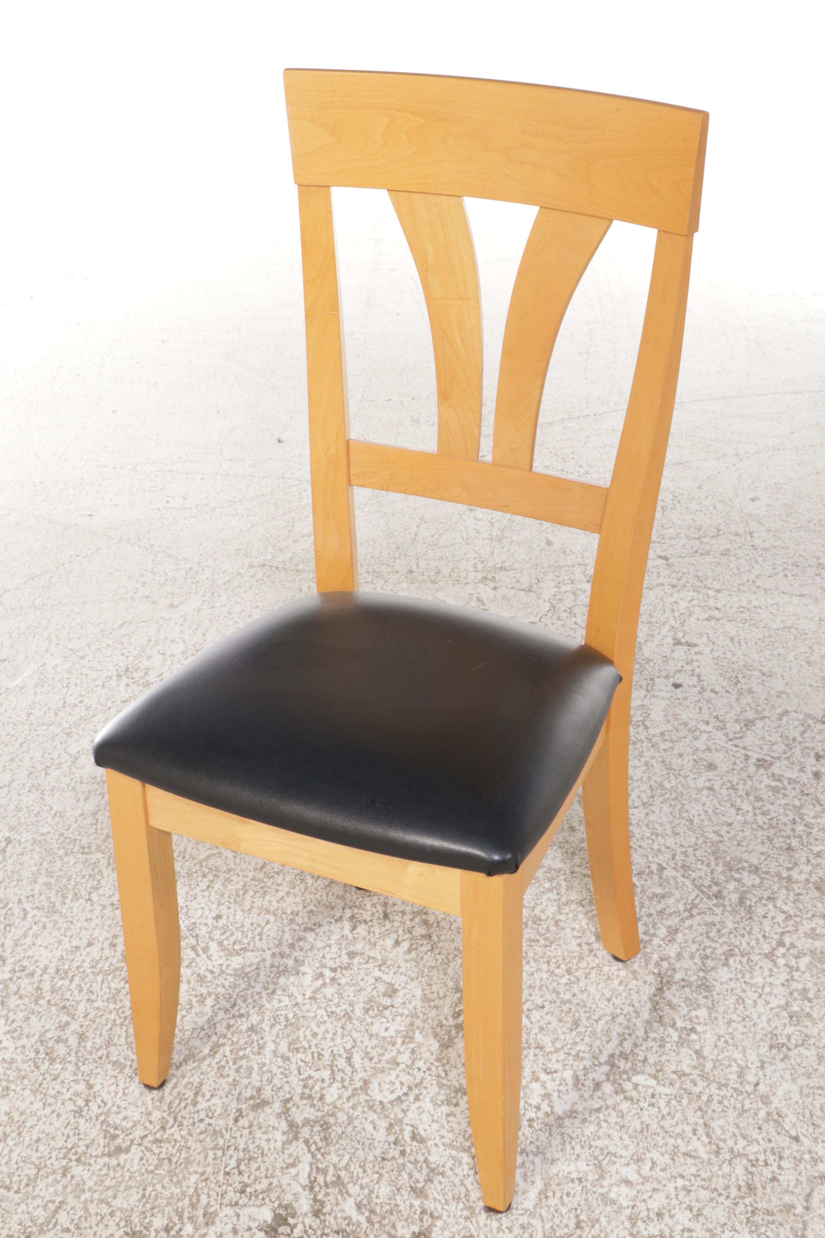 Saloom Furniture Seven Piece Dining Set