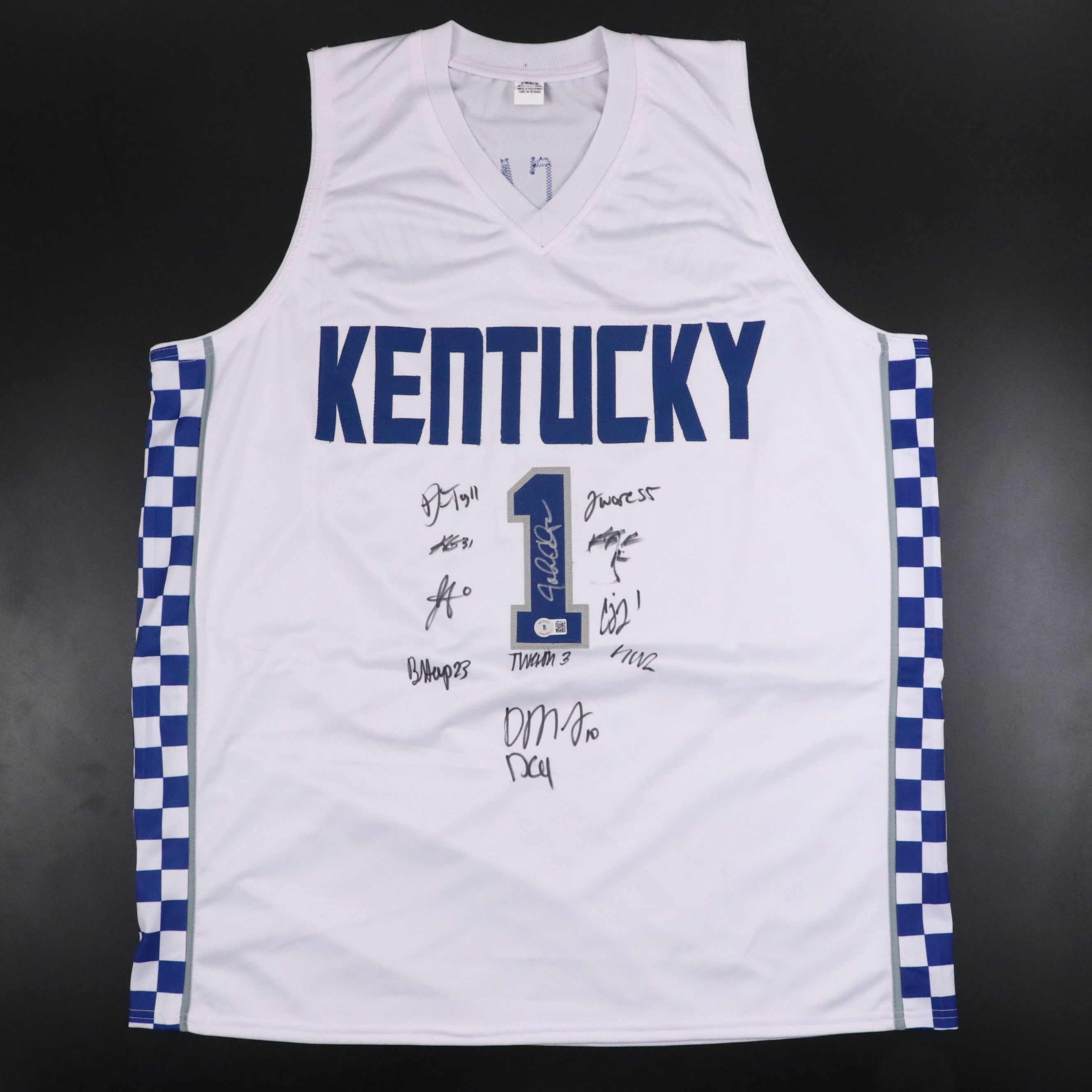 2021 Kentucky Team Signed Basketball Jersey with John Calipari and More, Beckett