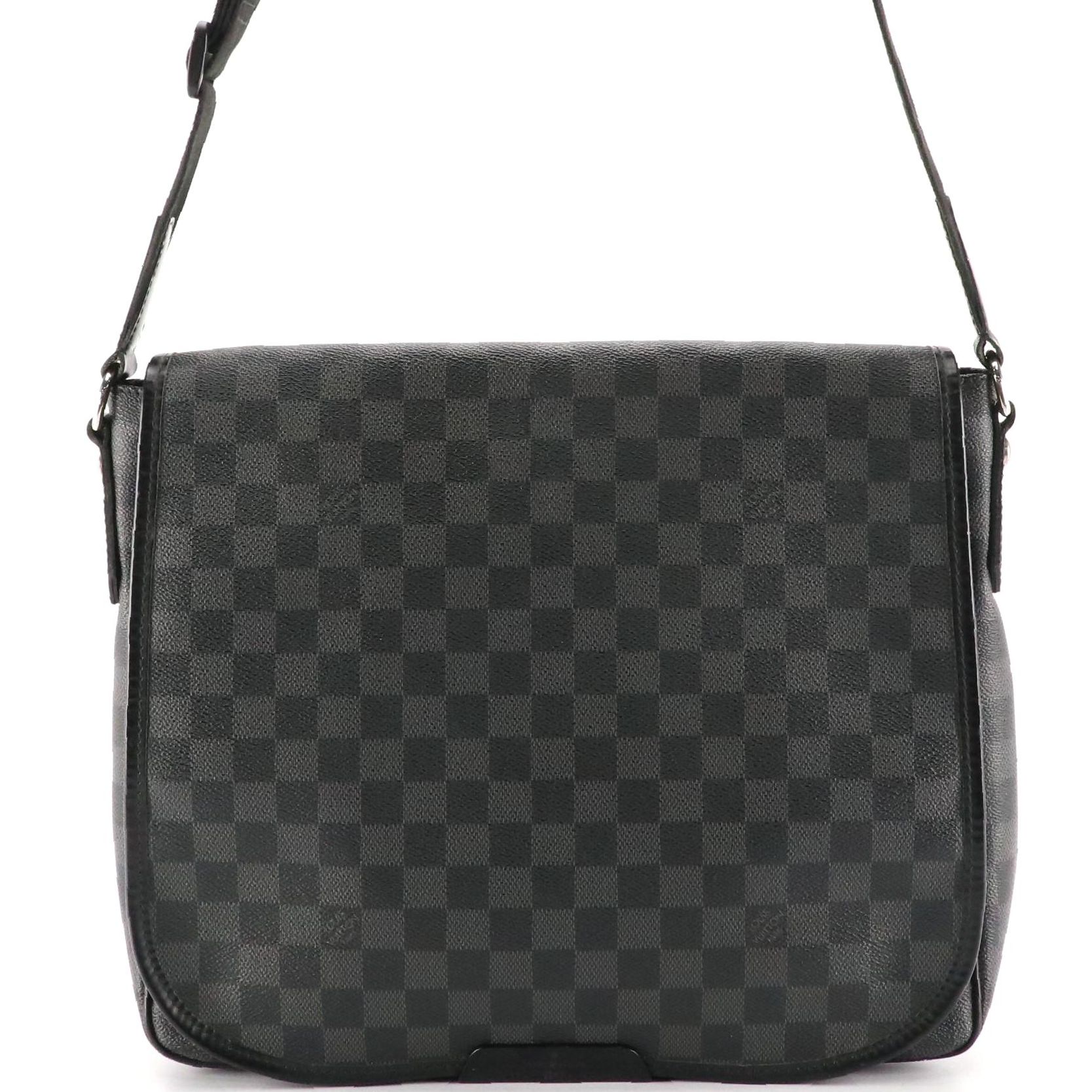 Louis Vuitton Daniel MM Crossbody Messenger Bag in Damier Graphite Canvas