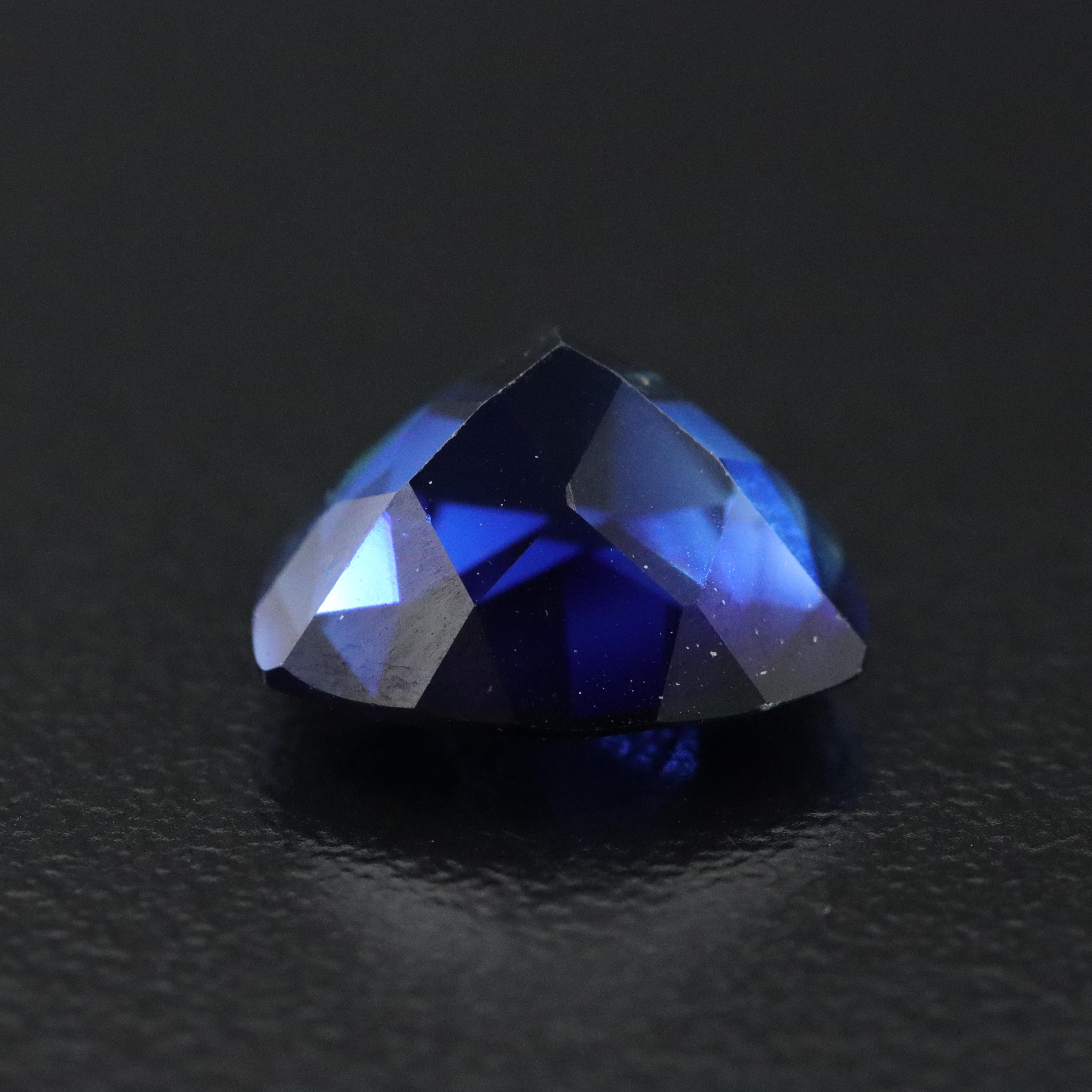 Loose 7.55 CT Lab Grown Sapphire