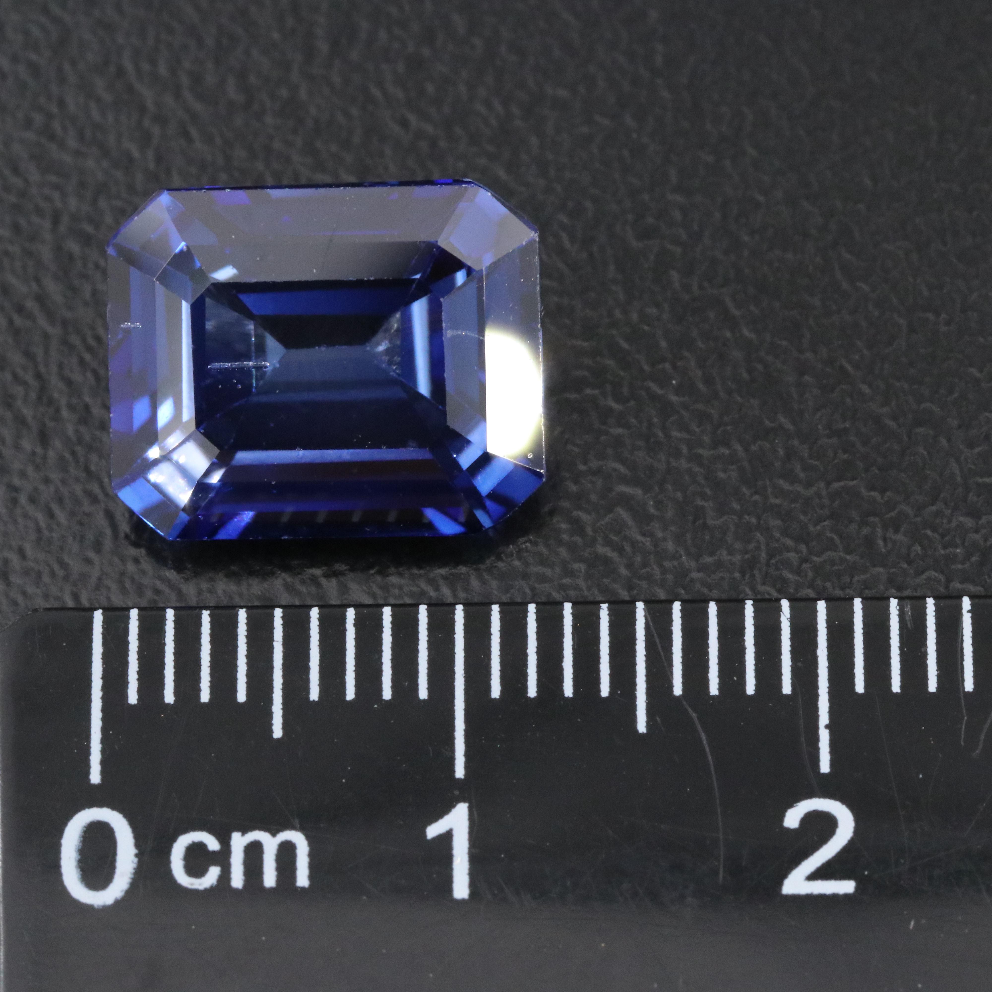 Loose 7.05 CT Lab Grown Sapphire