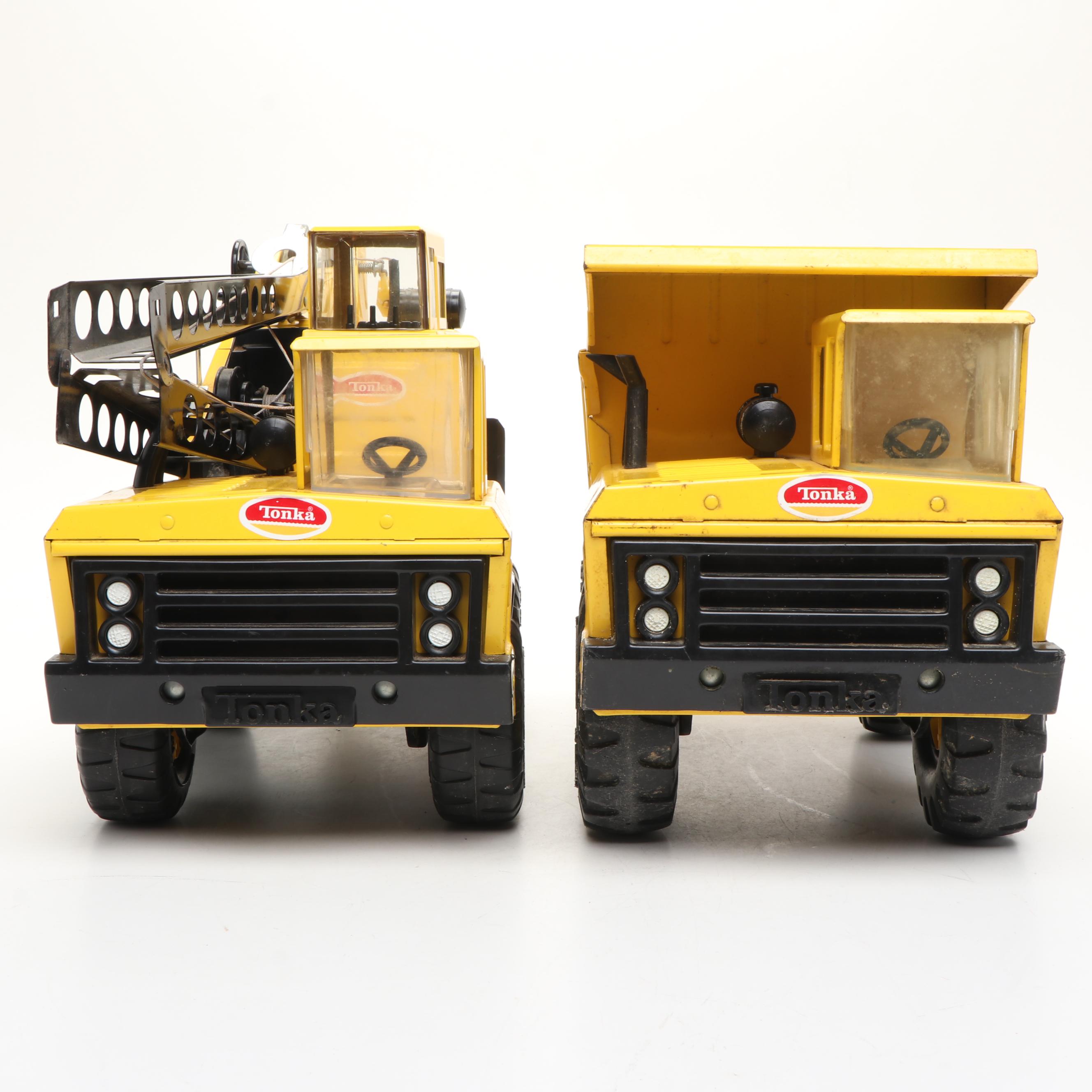 Tonka Pressed Steel Mighty Dump Truck and Crane, Mid to Late 20th Century