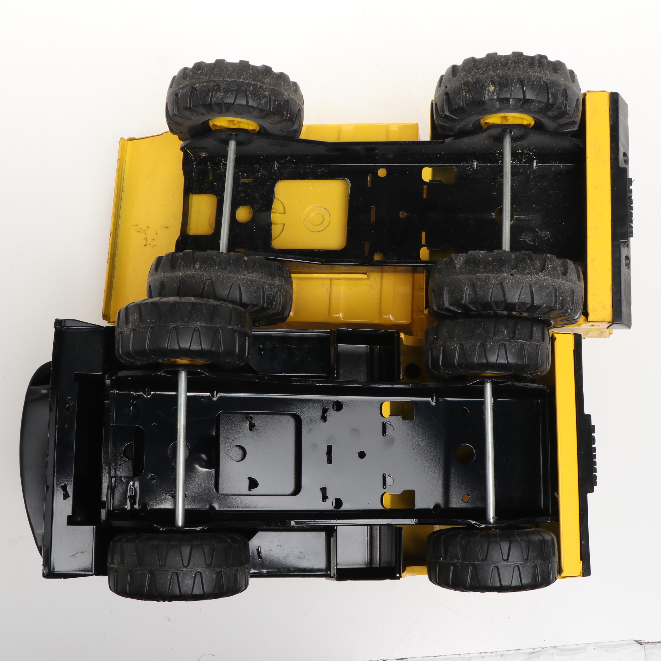 Tonka Pressed Steel Mighty Dump Truck and Crane, Mid to Late 20th Century