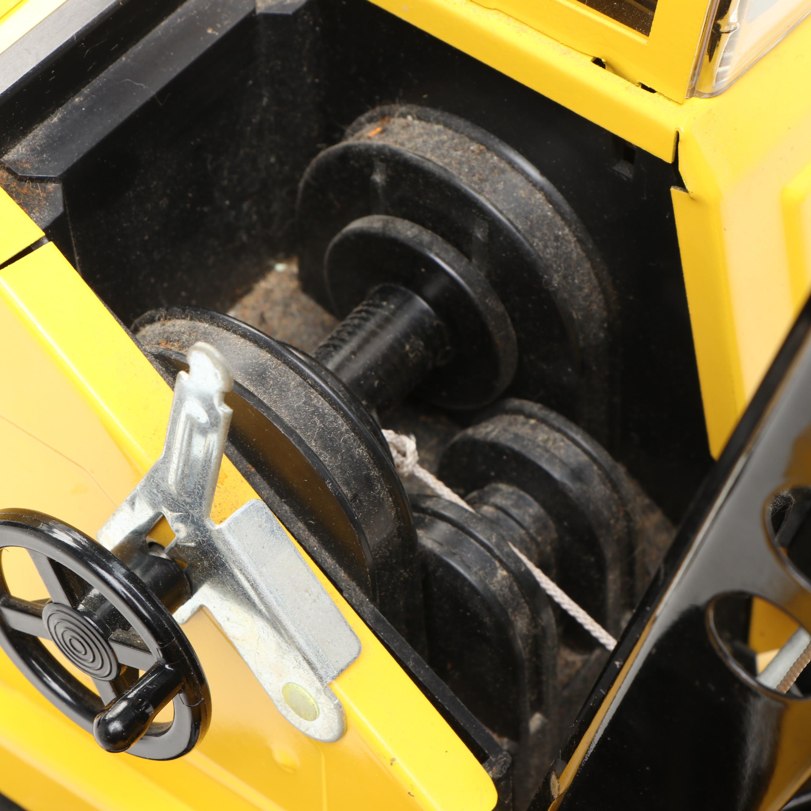 Tonka Pressed Steel Mighty Dump Truck and Crane, Mid to Late 20th Century