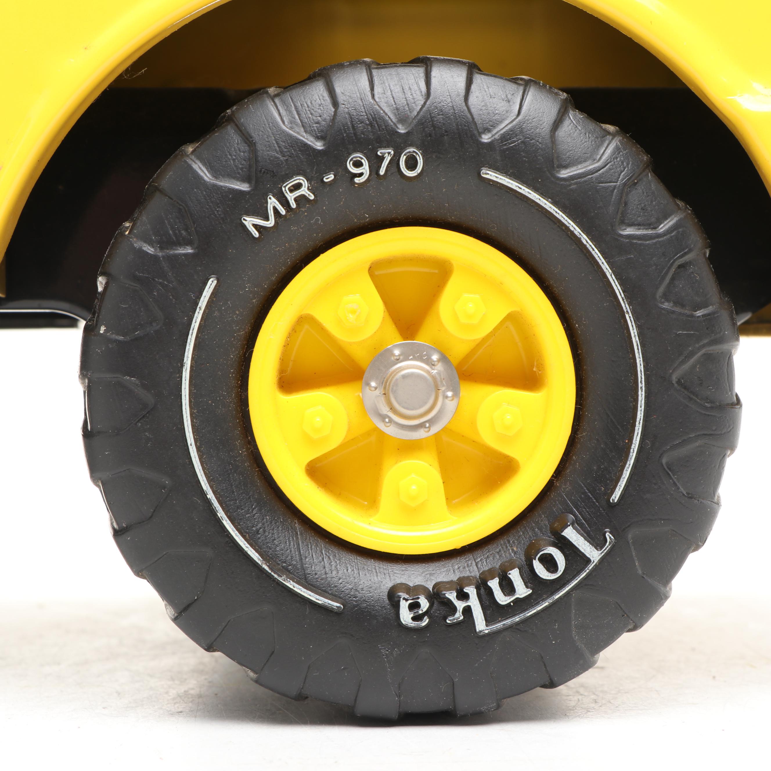 Tonka Pressed Steel Mighty Dump Truck and Crane, Mid to Late 20th Century