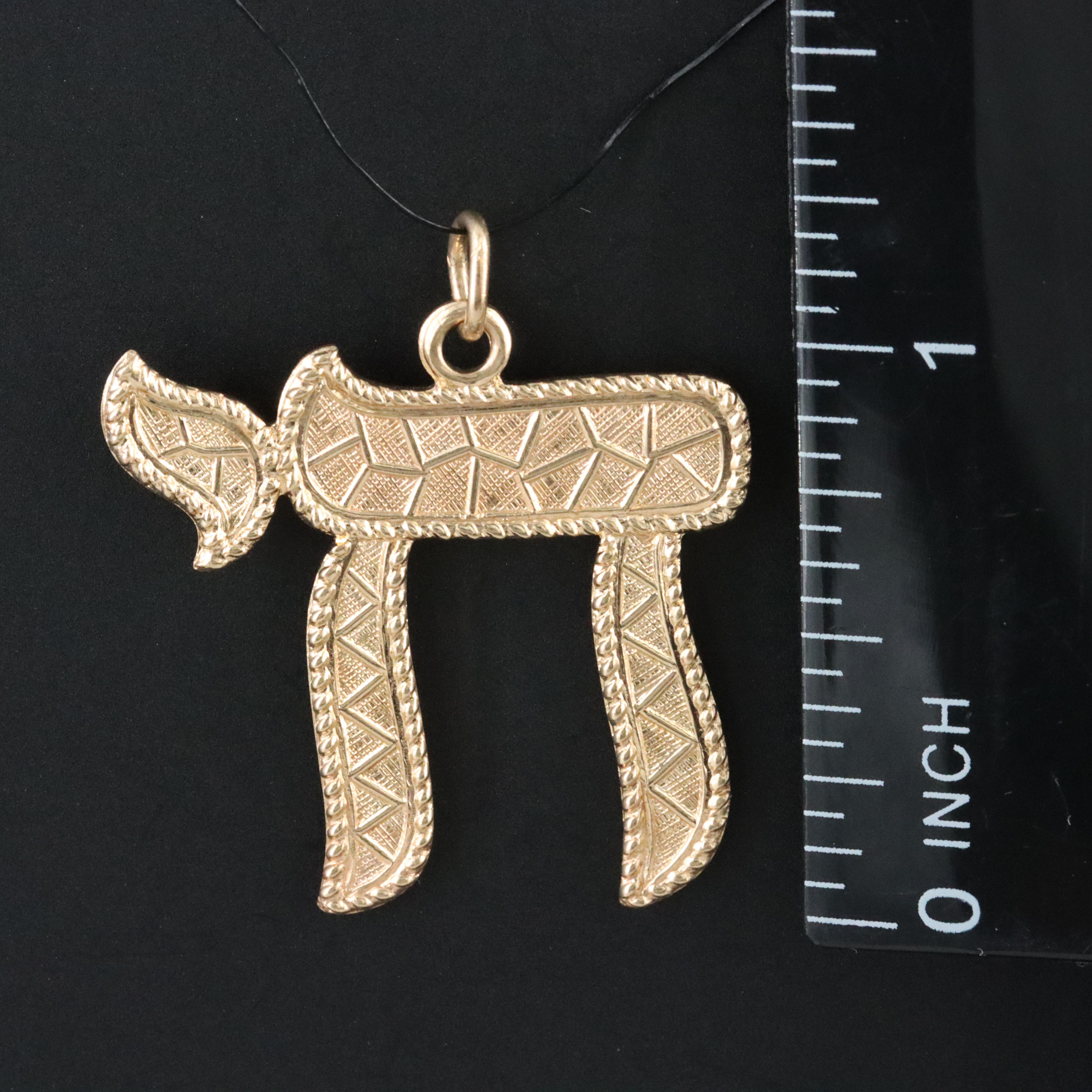 14K Hebrew "Chai" Pendant