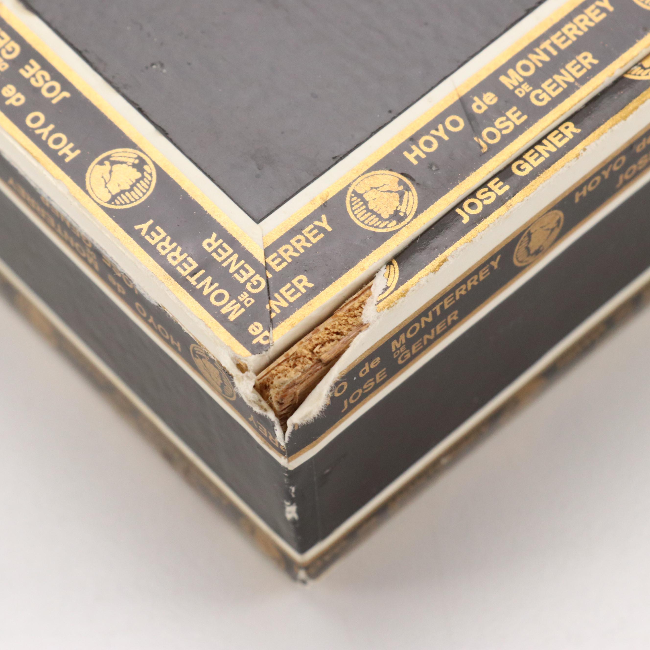 Hoyo De Monterrey de José Gener Cigar Box Purse with Bead Handle