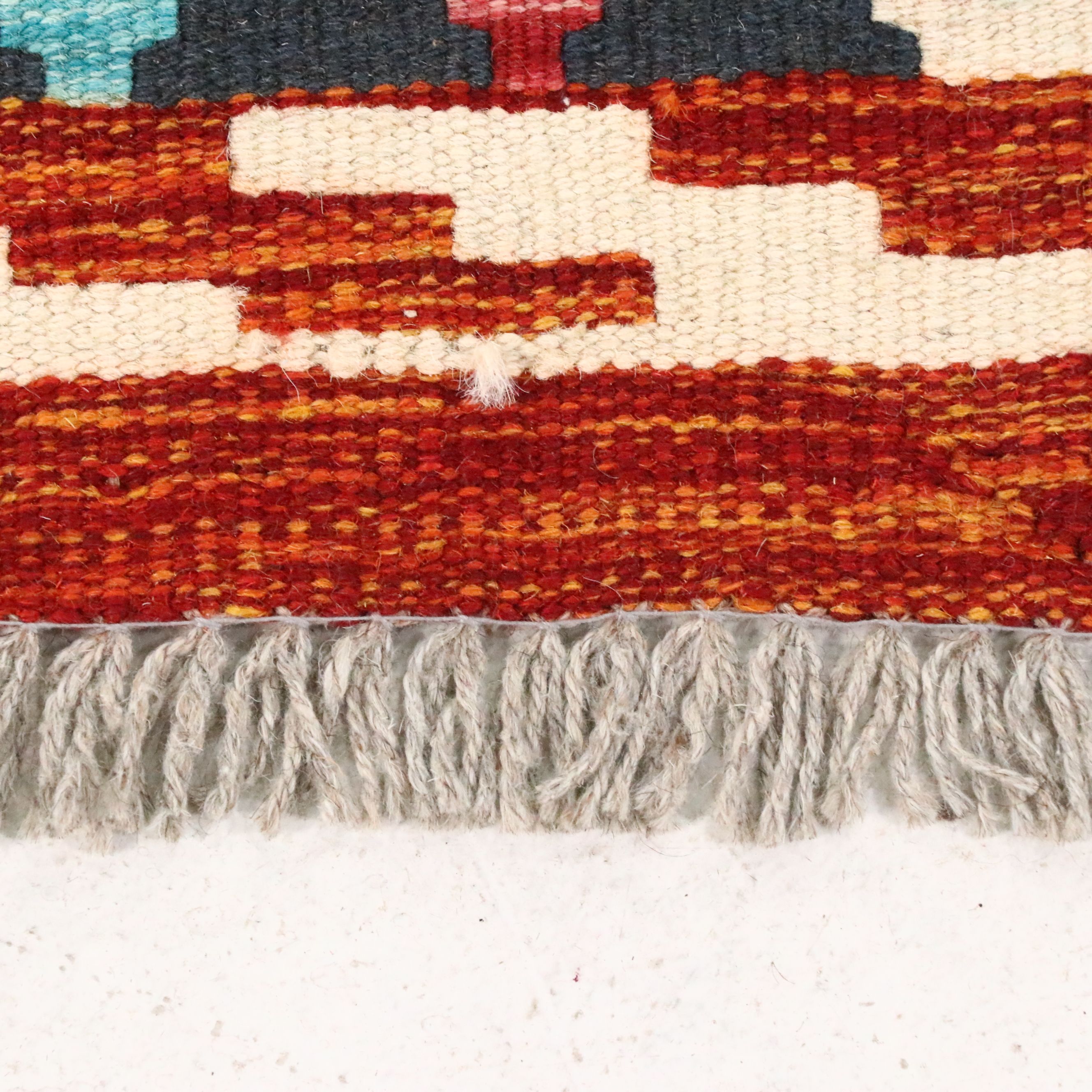 2'8 x 9'5 Handwoven Pakistani Kilim Carpet Runner