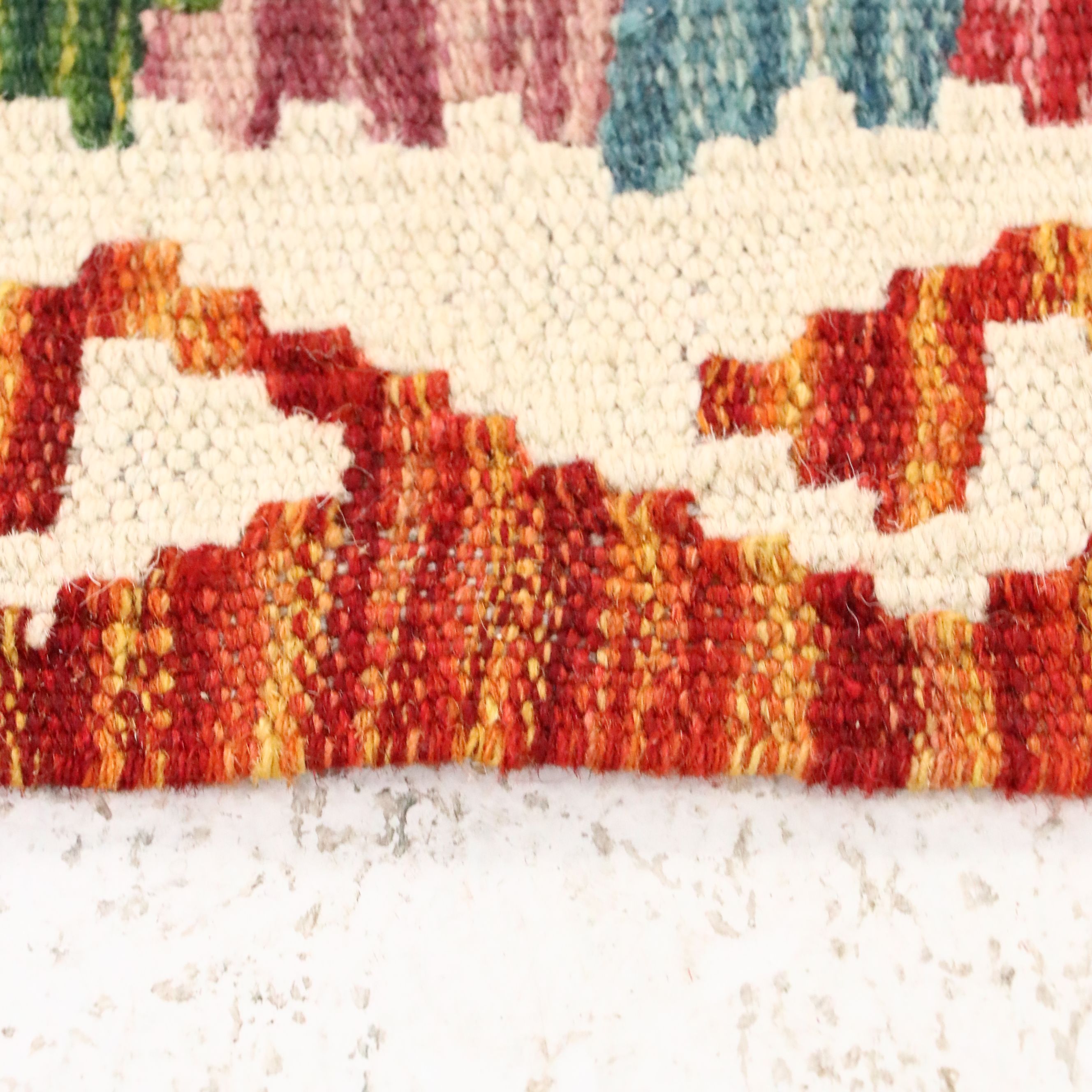 2'8 x 9'5 Handwoven Pakistani Kilim Carpet Runner