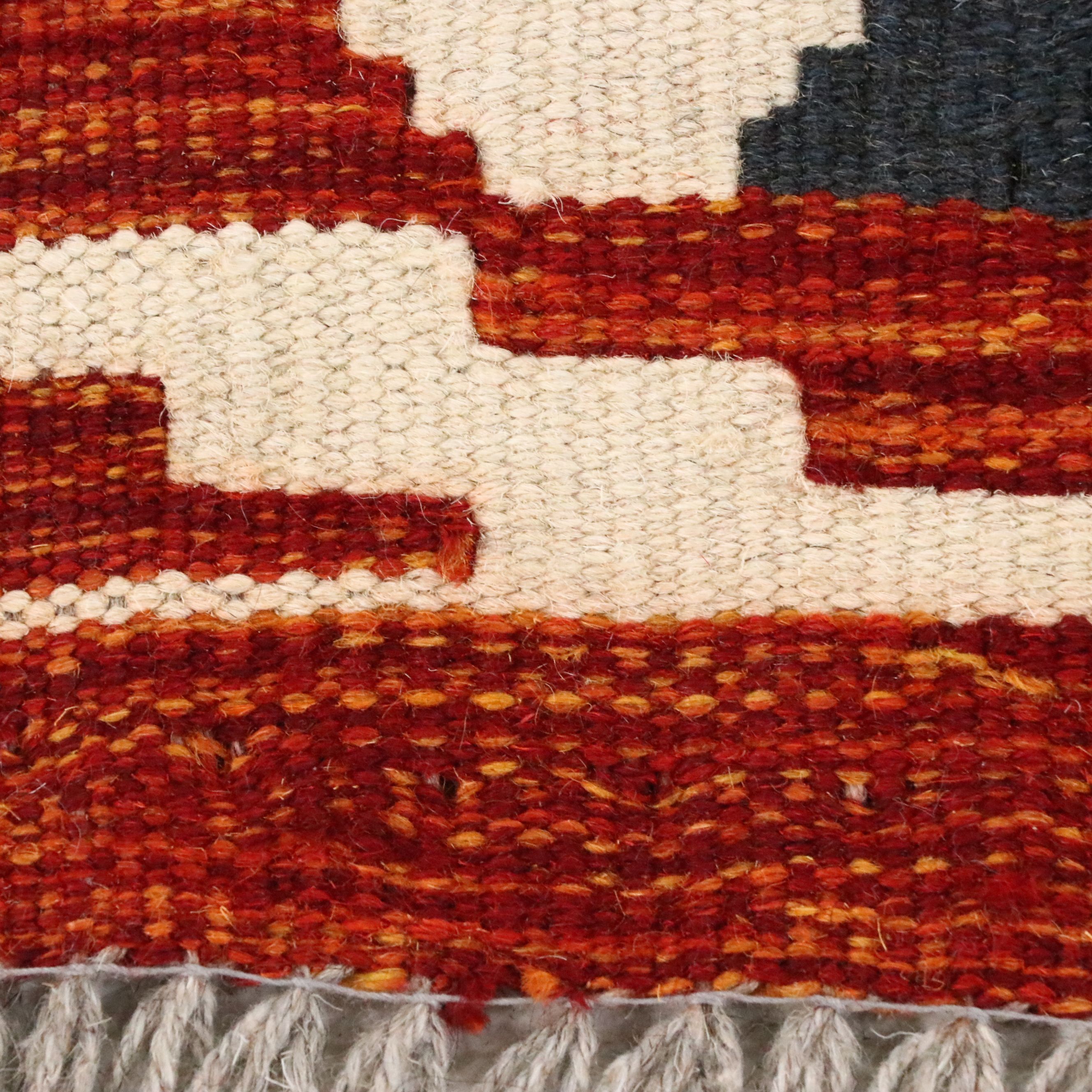 2'8 x 9'5 Handwoven Pakistani Kilim Carpet Runner