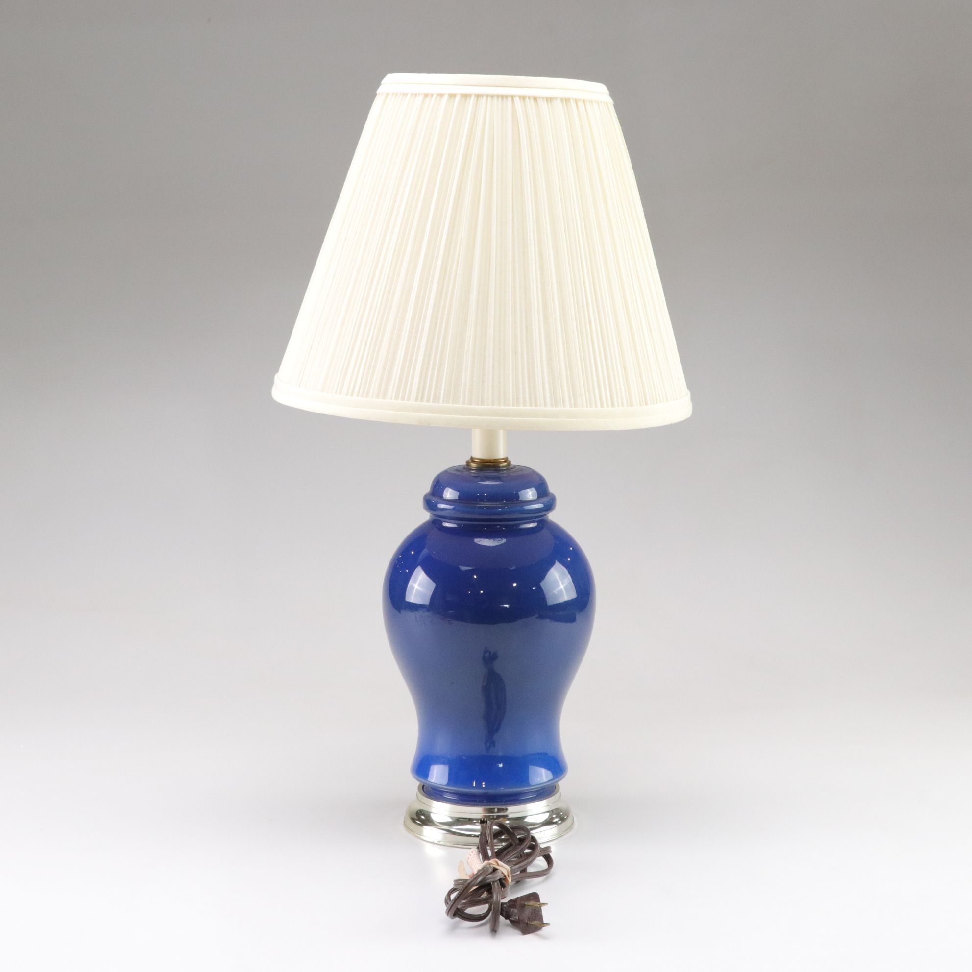 Royal Blue Temple Jar Style Table Lamp