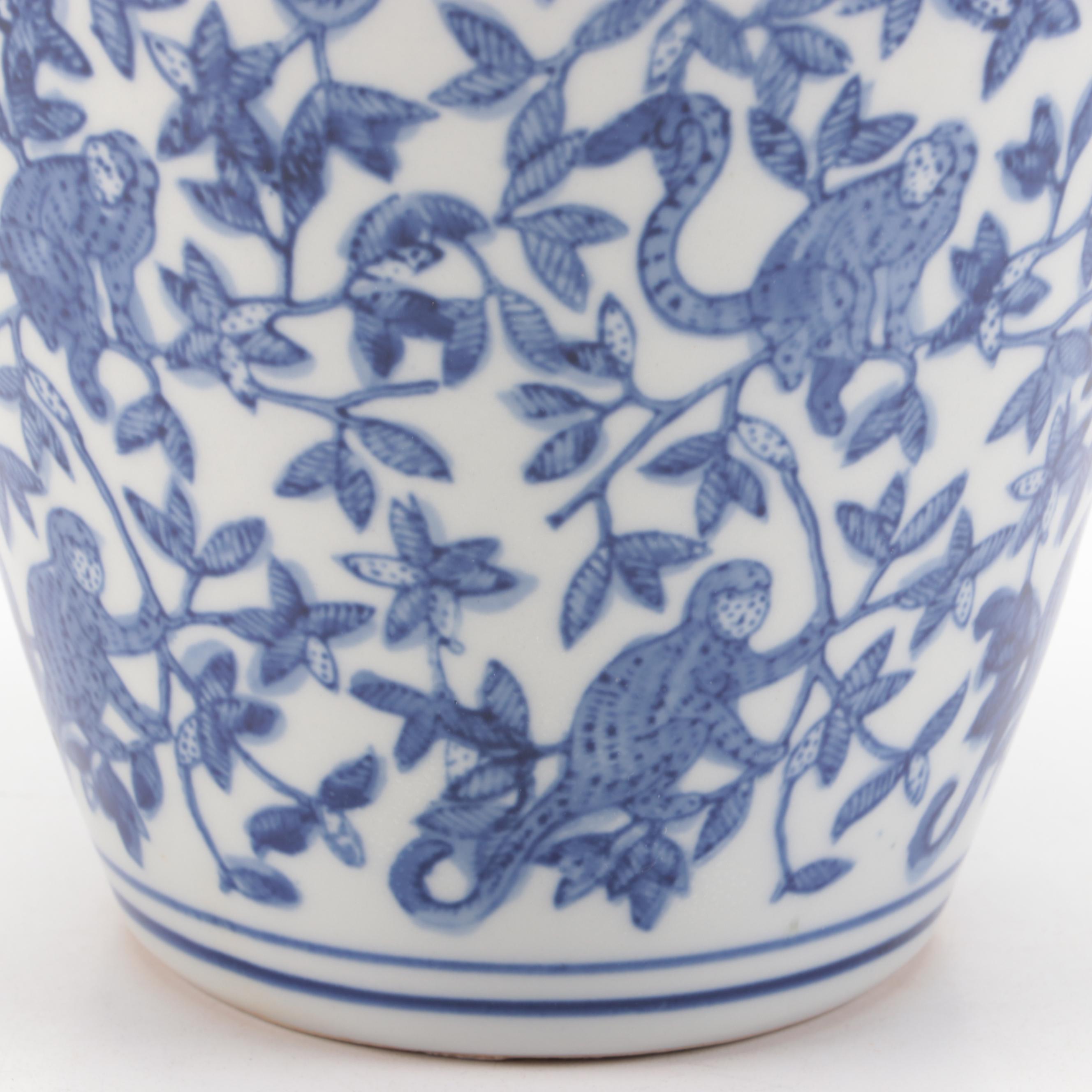 Chinese Blue and White Porcelain Double Happiness Ginger Jar and Vase