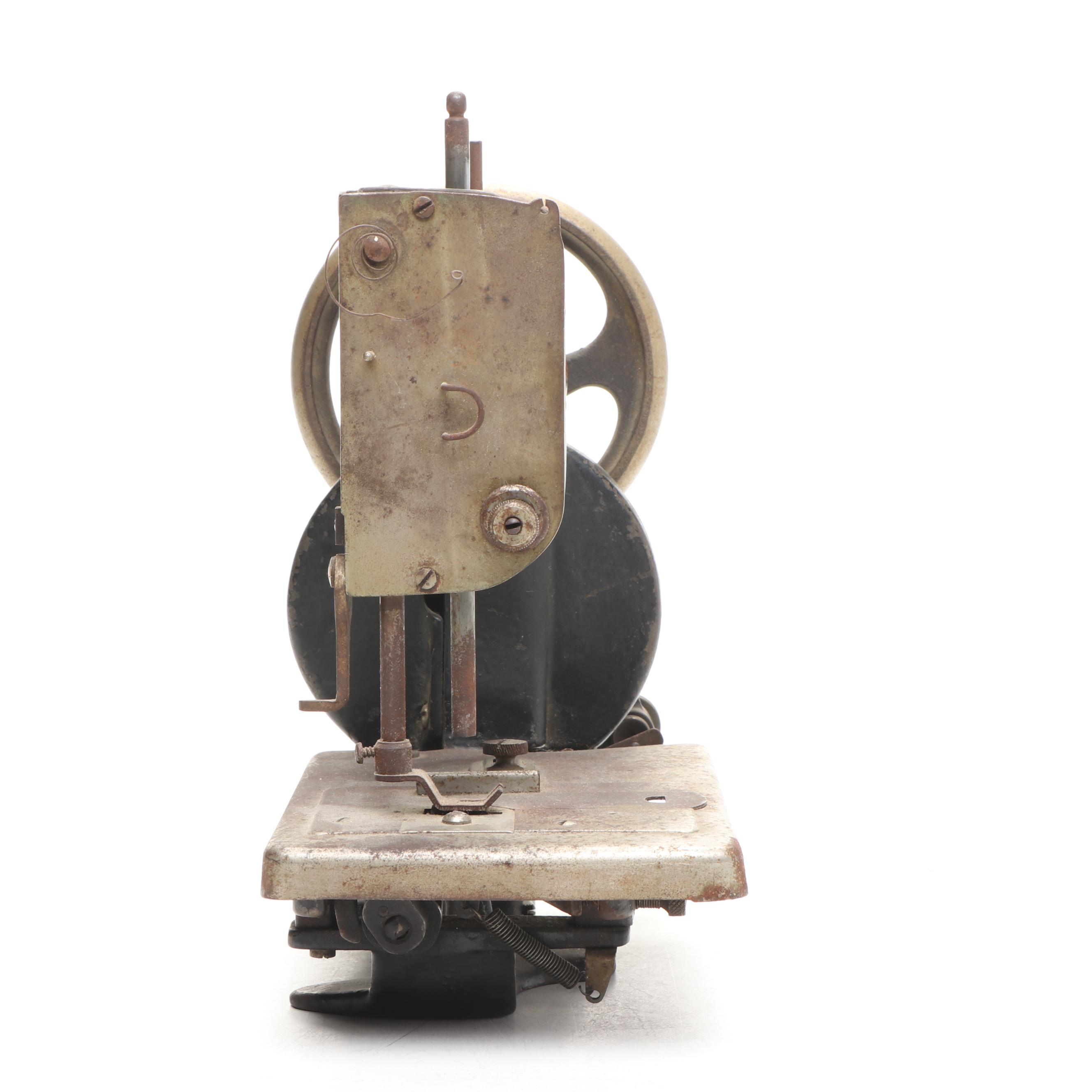 Little Worker Hand Crank Sewing Machine, Late 19th/Early 20th C.