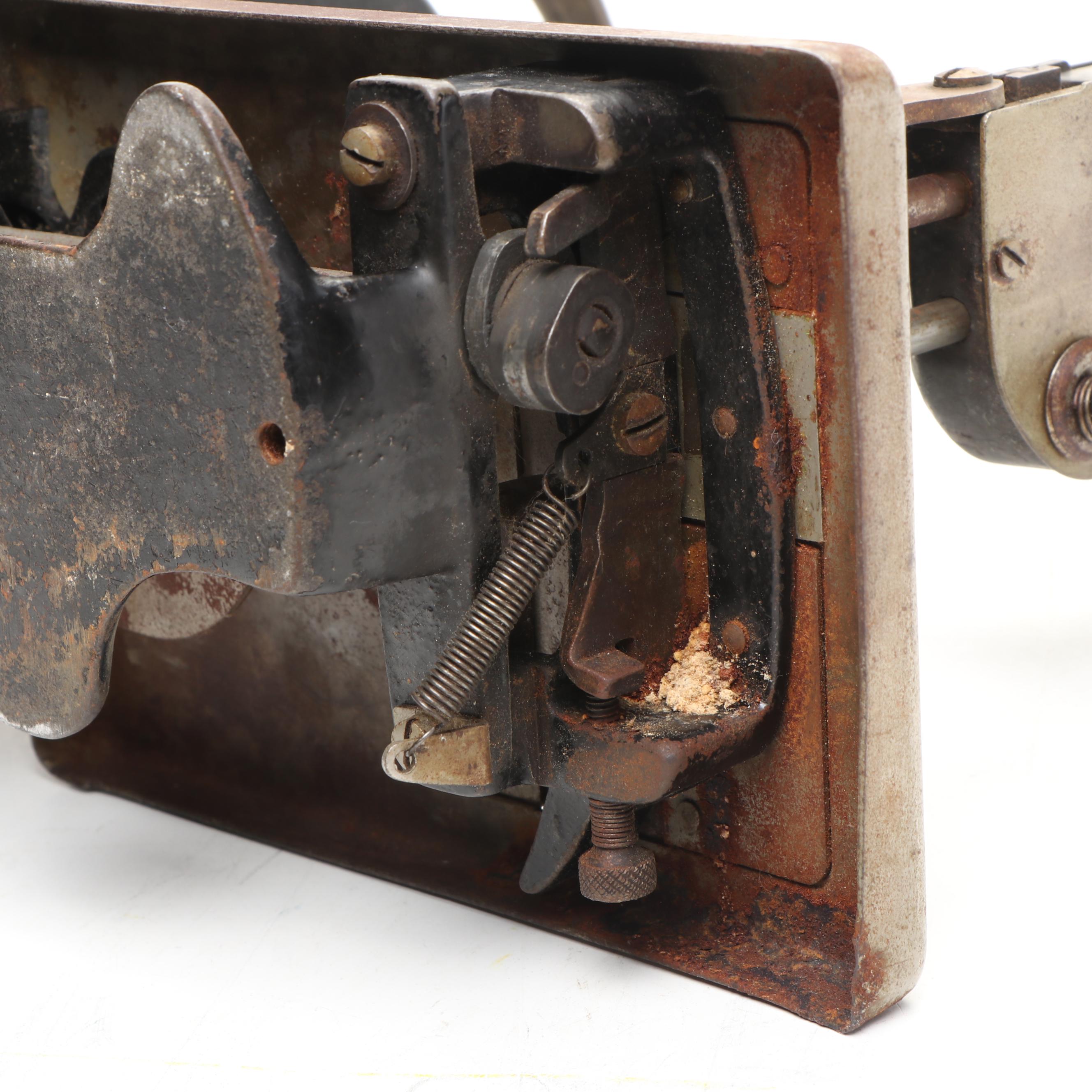 Little Worker Hand Crank Sewing Machine, Late 19th/Early 20th C.
