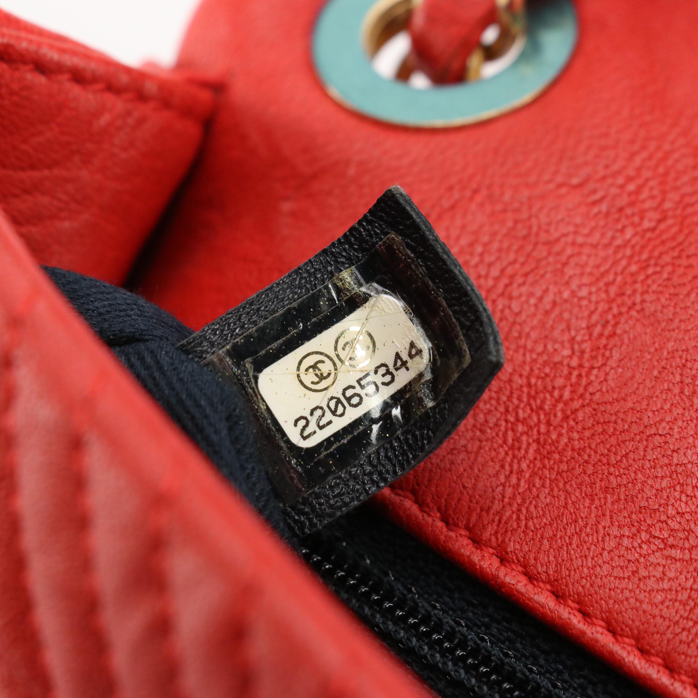 Chanel Surpique Flap Shoulder Bag in Red Wrinkled Chevron Calfskin Leather