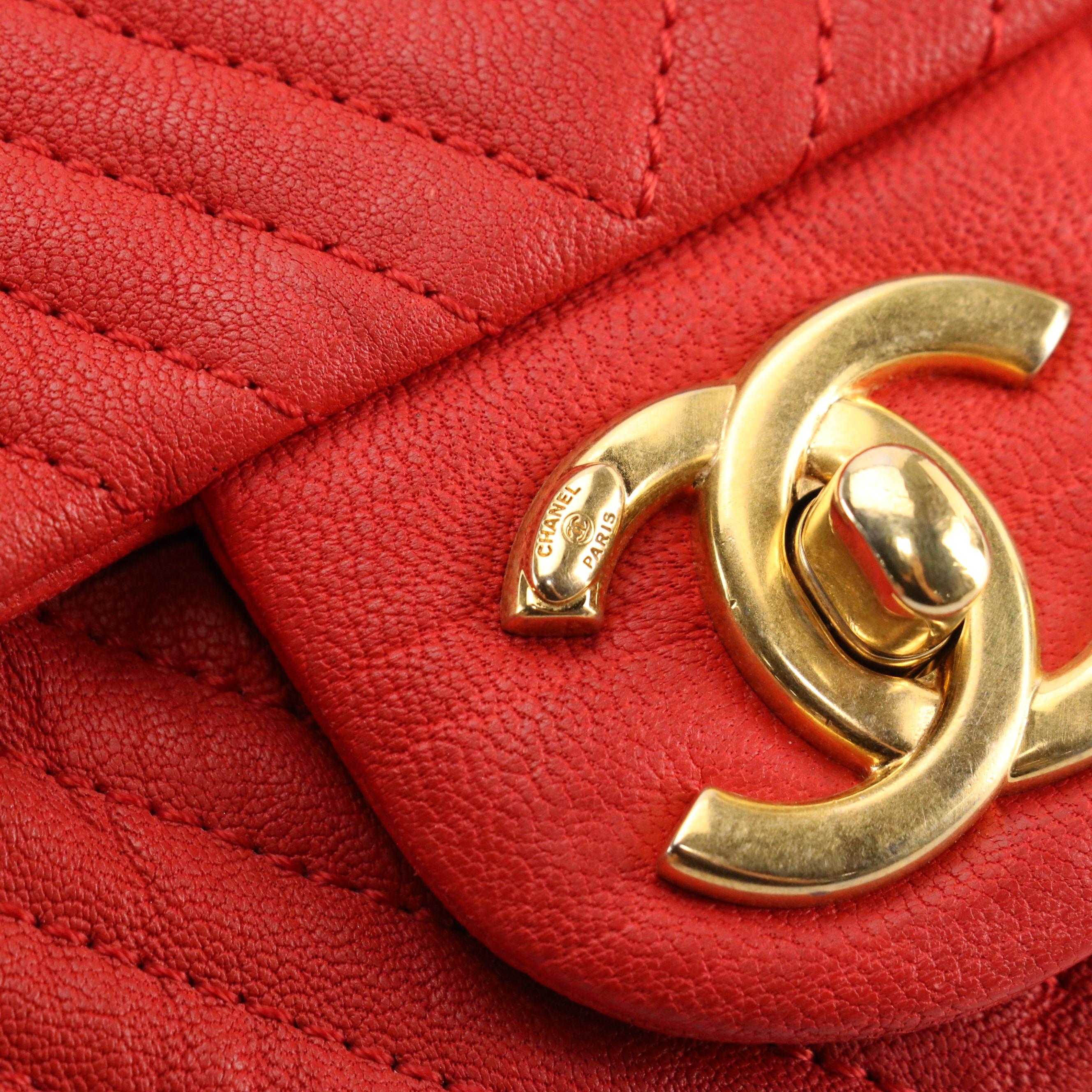 Chanel Surpique Flap Shoulder Bag in Red Wrinkled Chevron Calfskin Leather