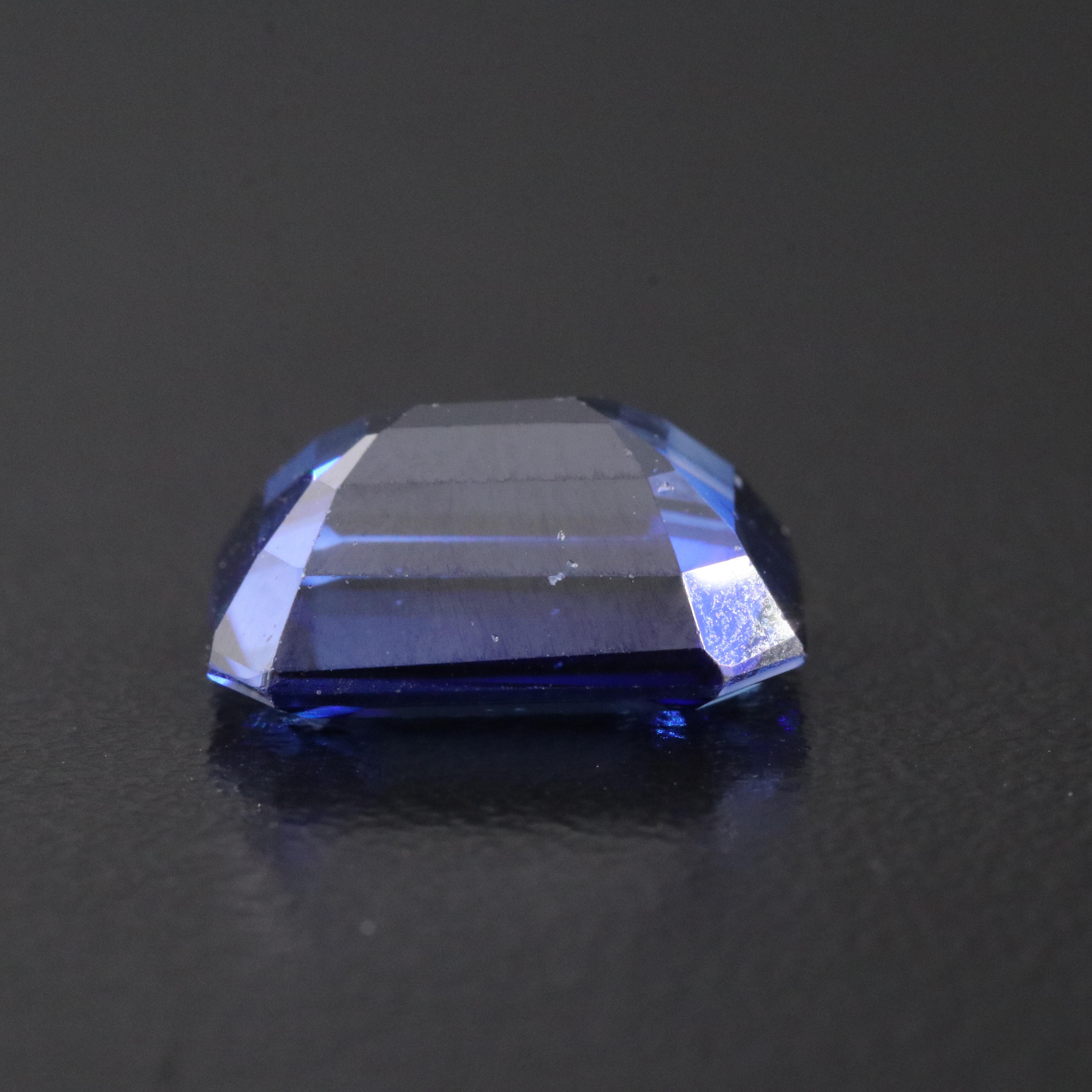 Loose 7.56 CT Lab Grown Sapphire