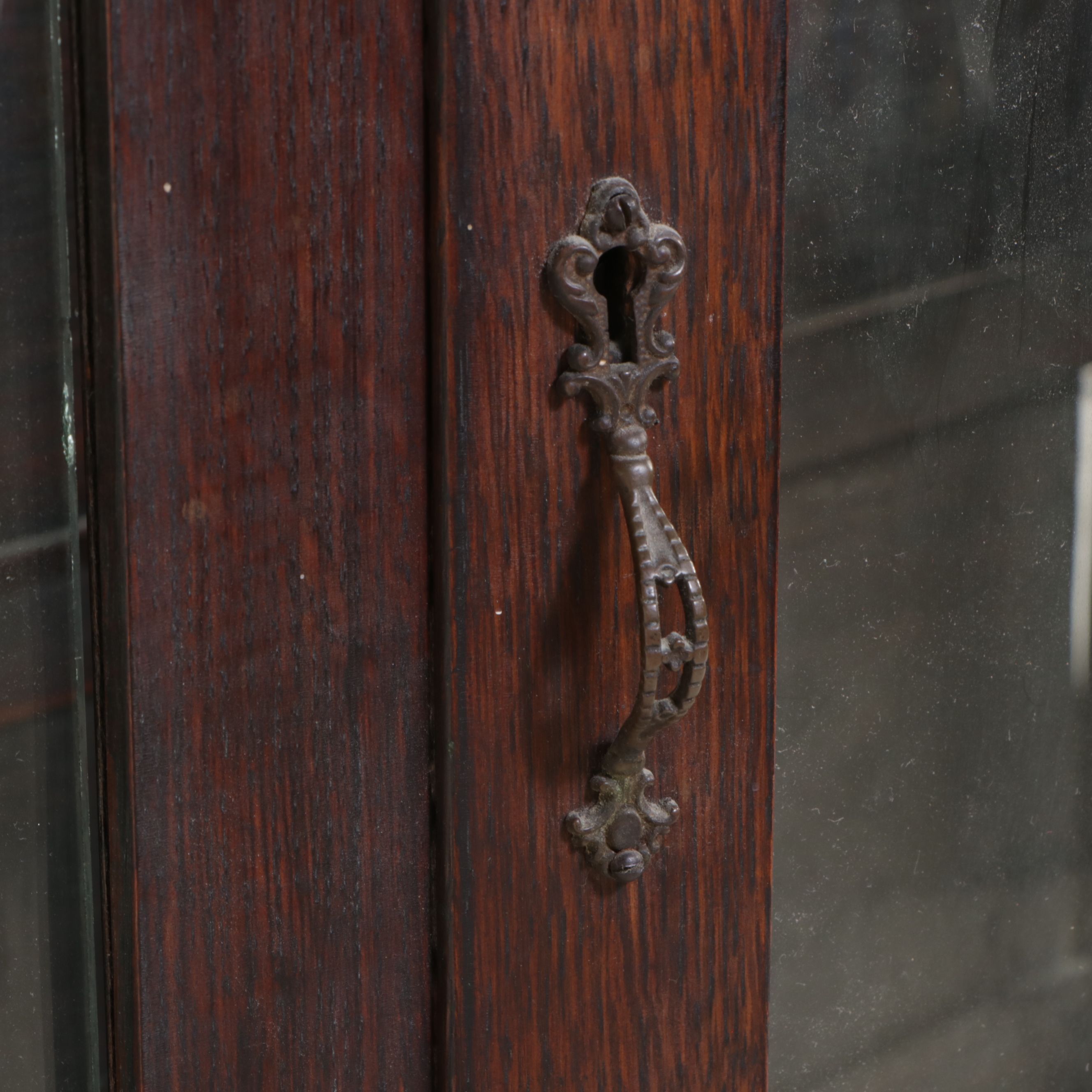 Victorian Carved Oak Curved-Front Display Cabinet, Early 20th Century