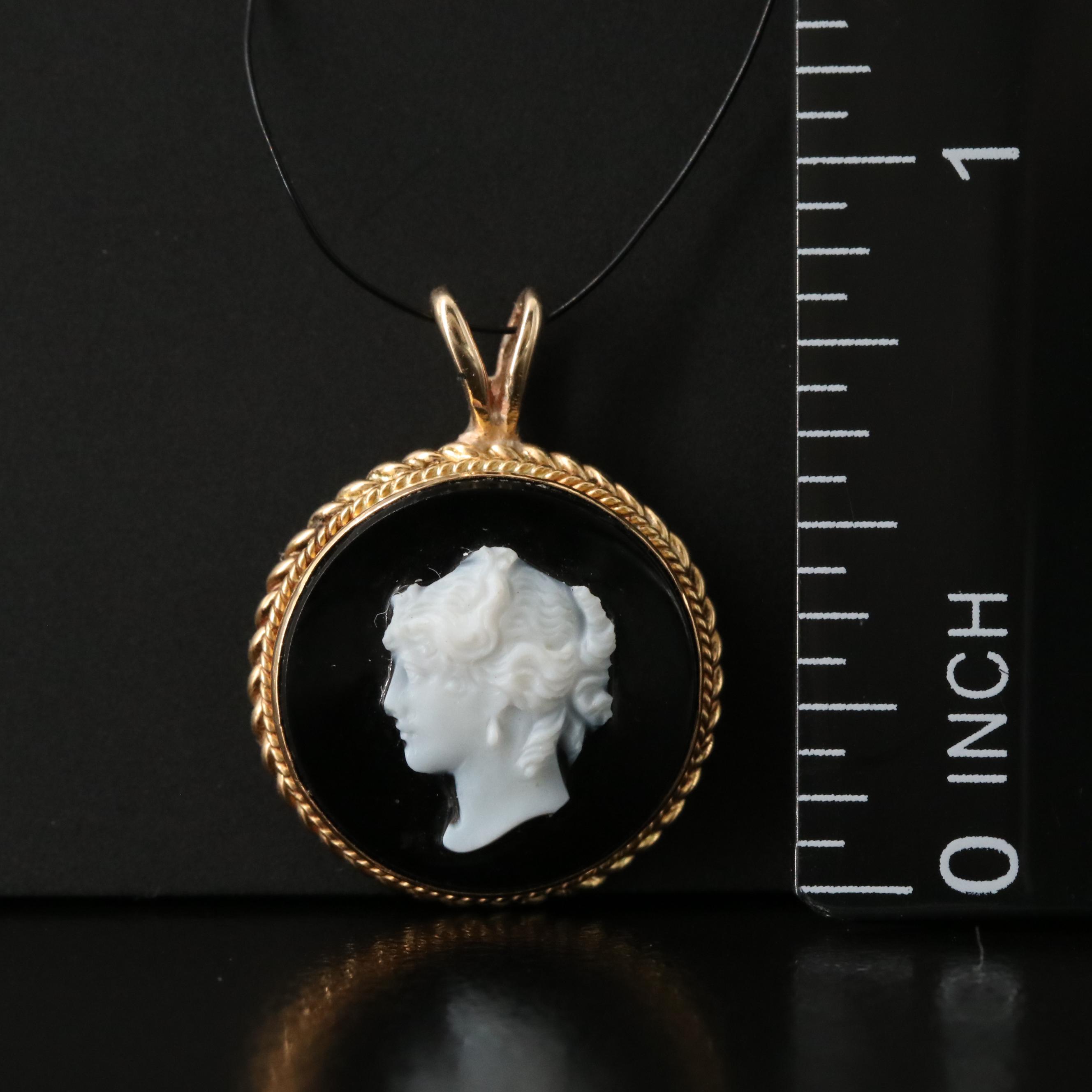 Vintage 18K Onyx Cameo Pendant