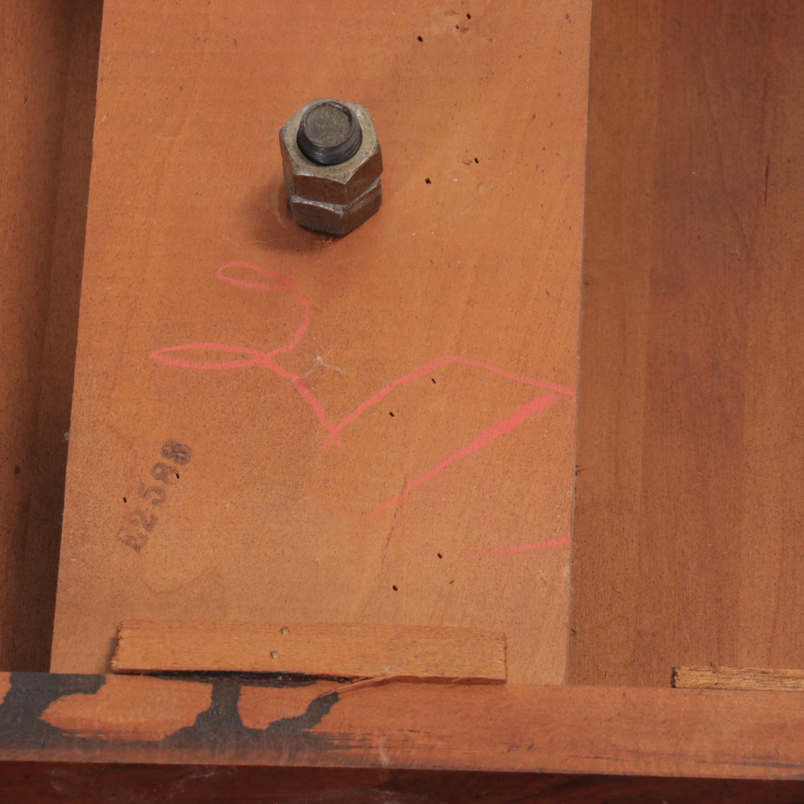 Queen Anne Style Mahogany Drop Leaf Table
