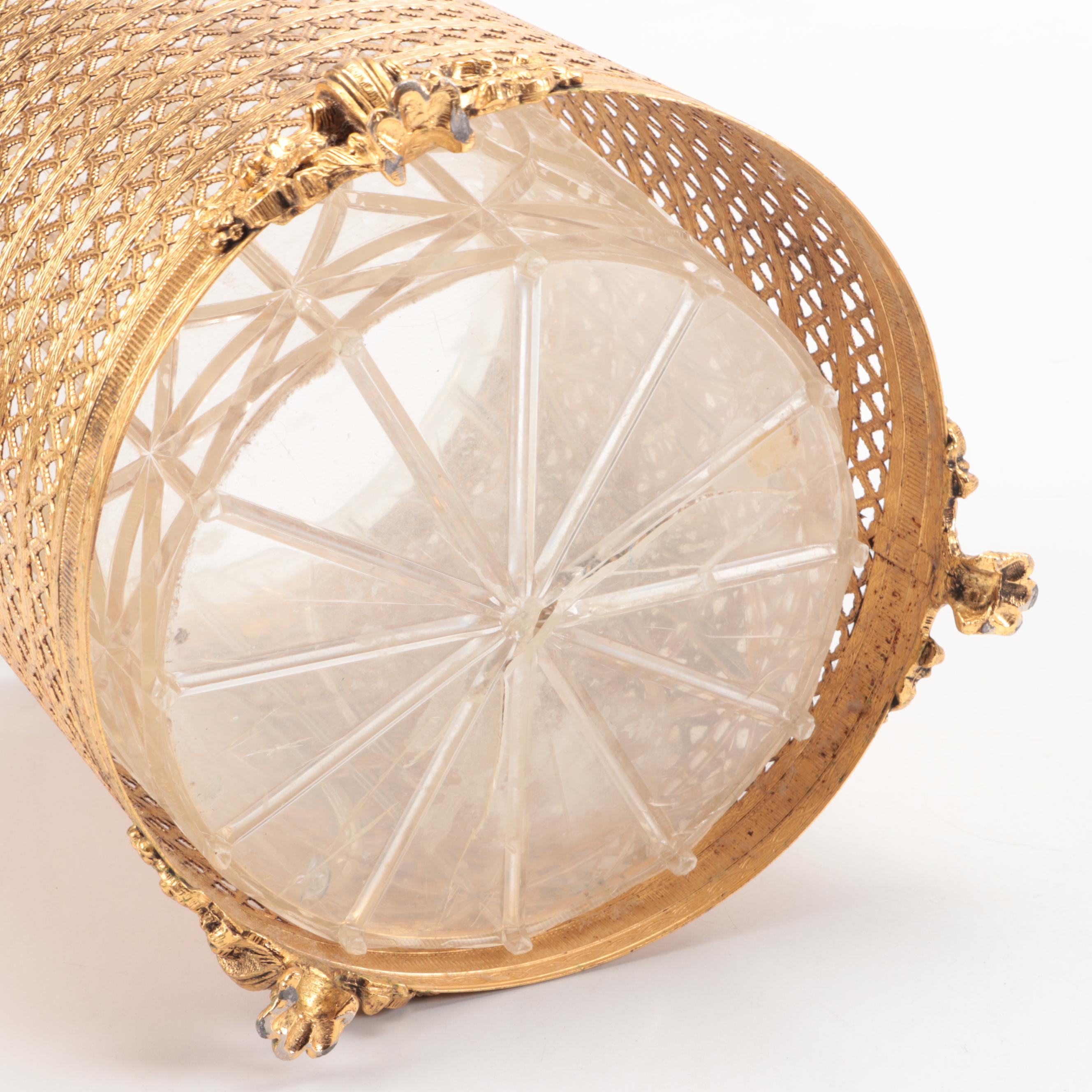 Porcelain Soap Dish, Toothbrush Cups, and More Bathroom Accessories