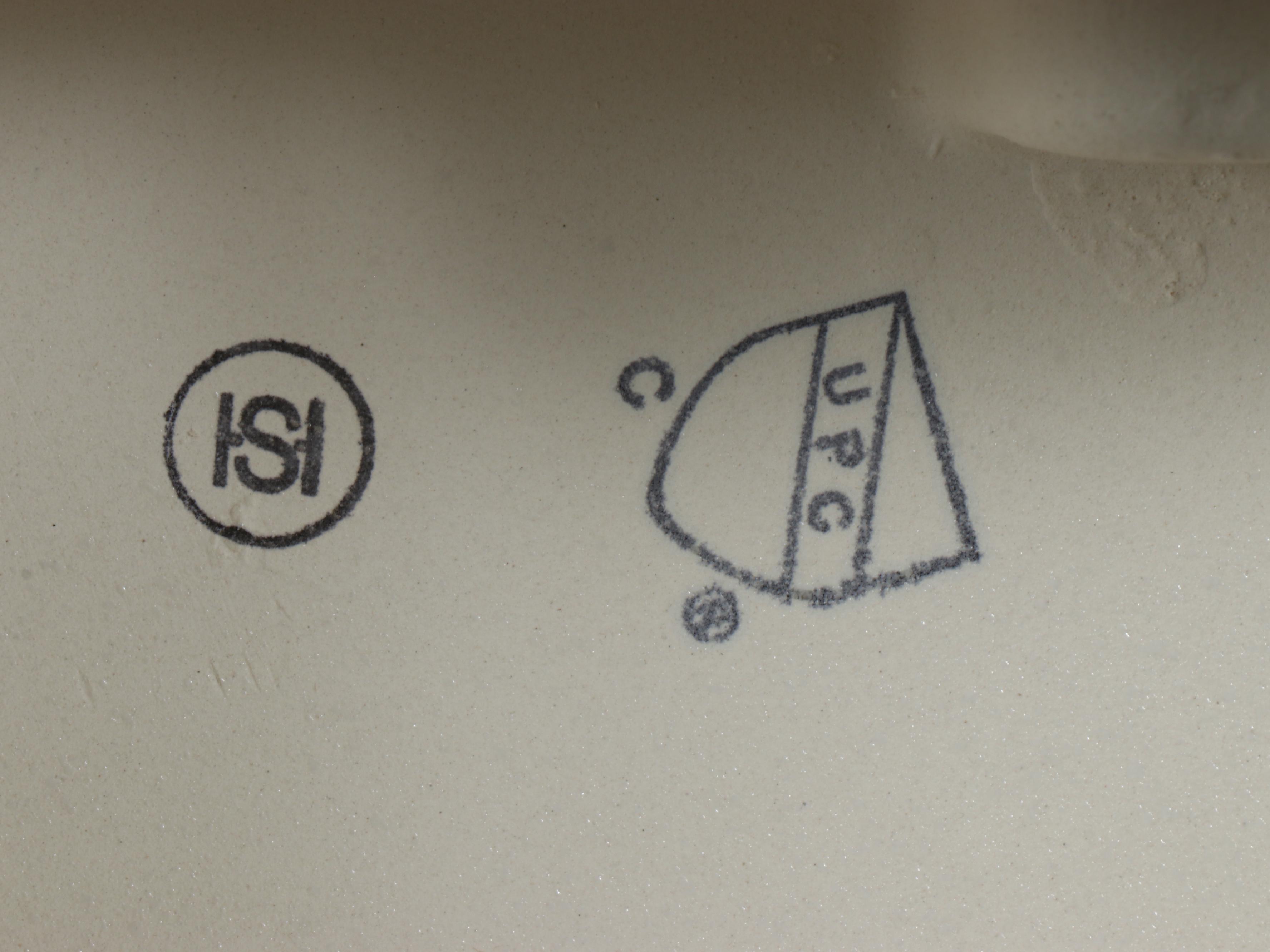 White Porcelain Wall-Mount Bathroom Sink