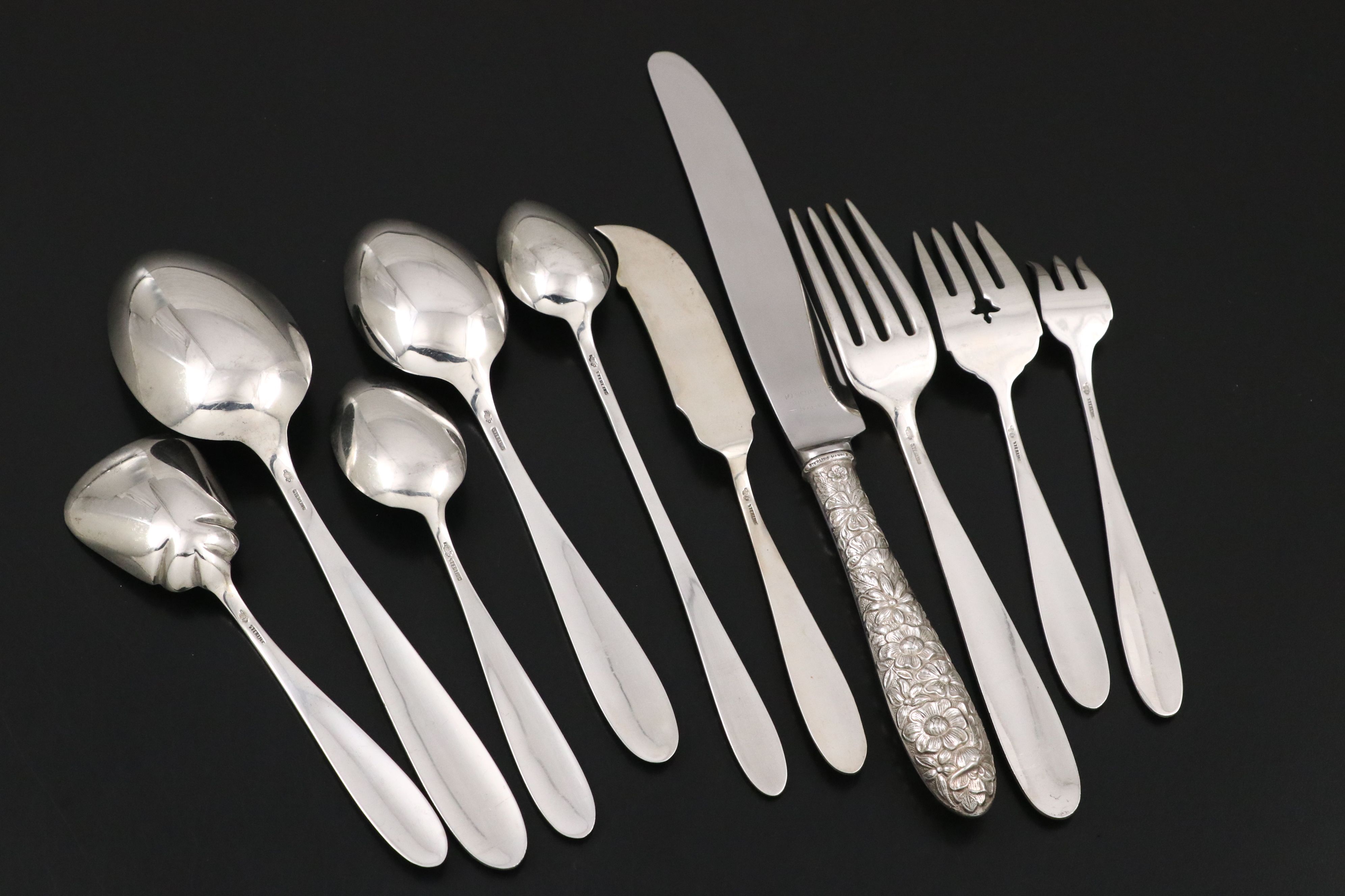 Manchester "Southern Rose" Sterling Flatware Set with Case, 20th Century