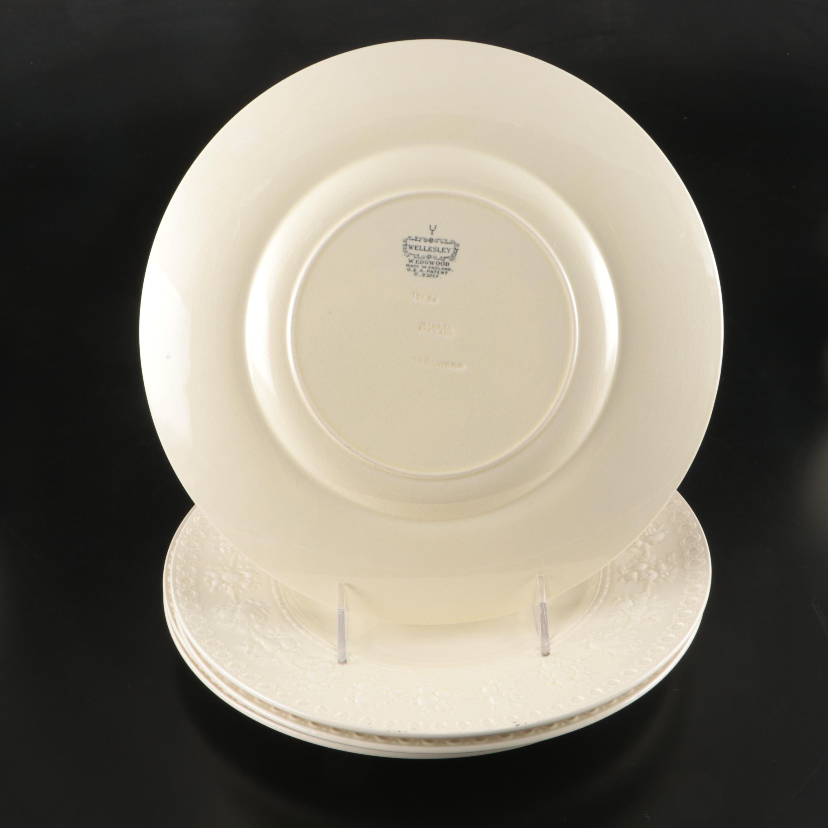 Wedgwood "Wellesley" Ceramic Dinnerware