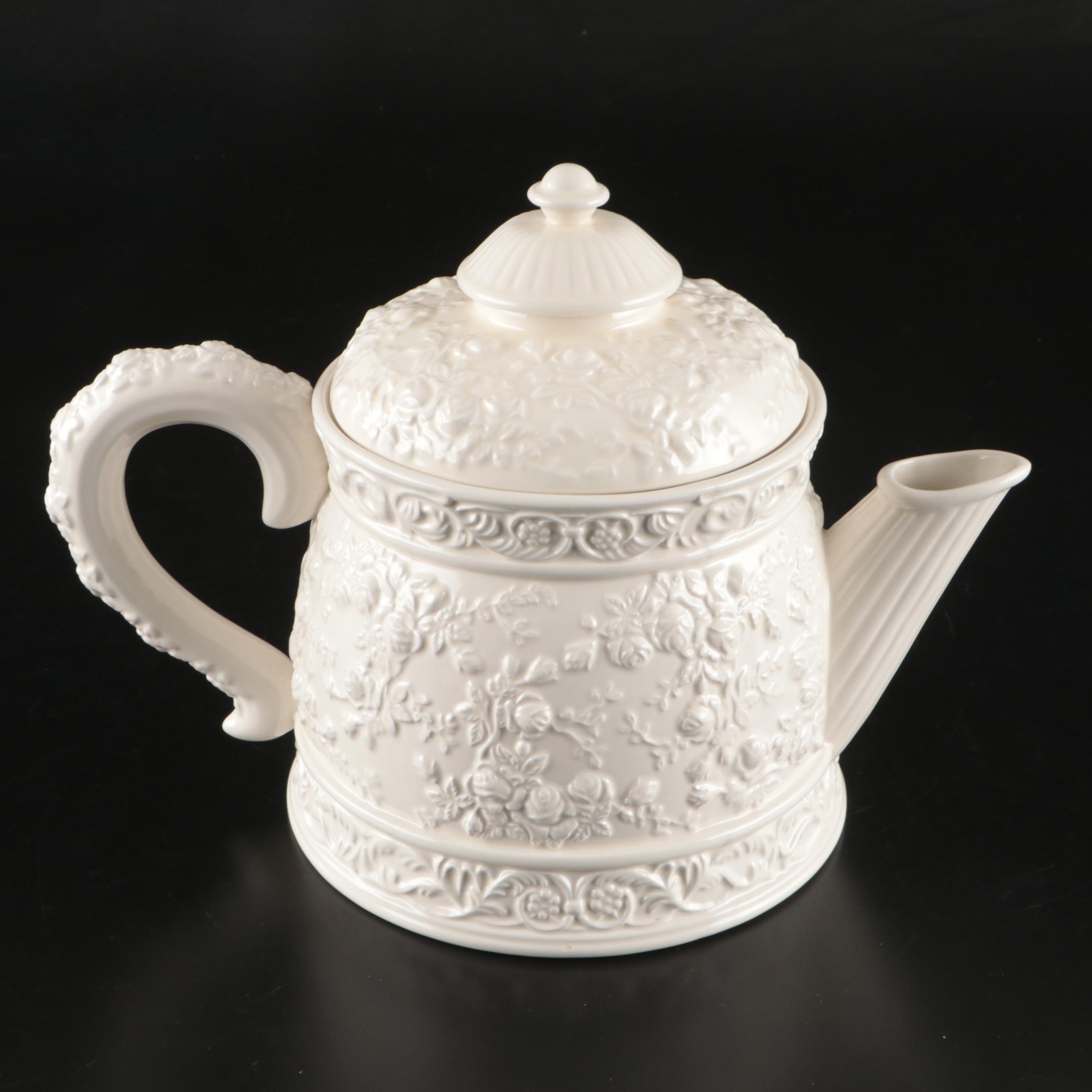 Wedgwood "Wellesley" Ceramic Dinnerware