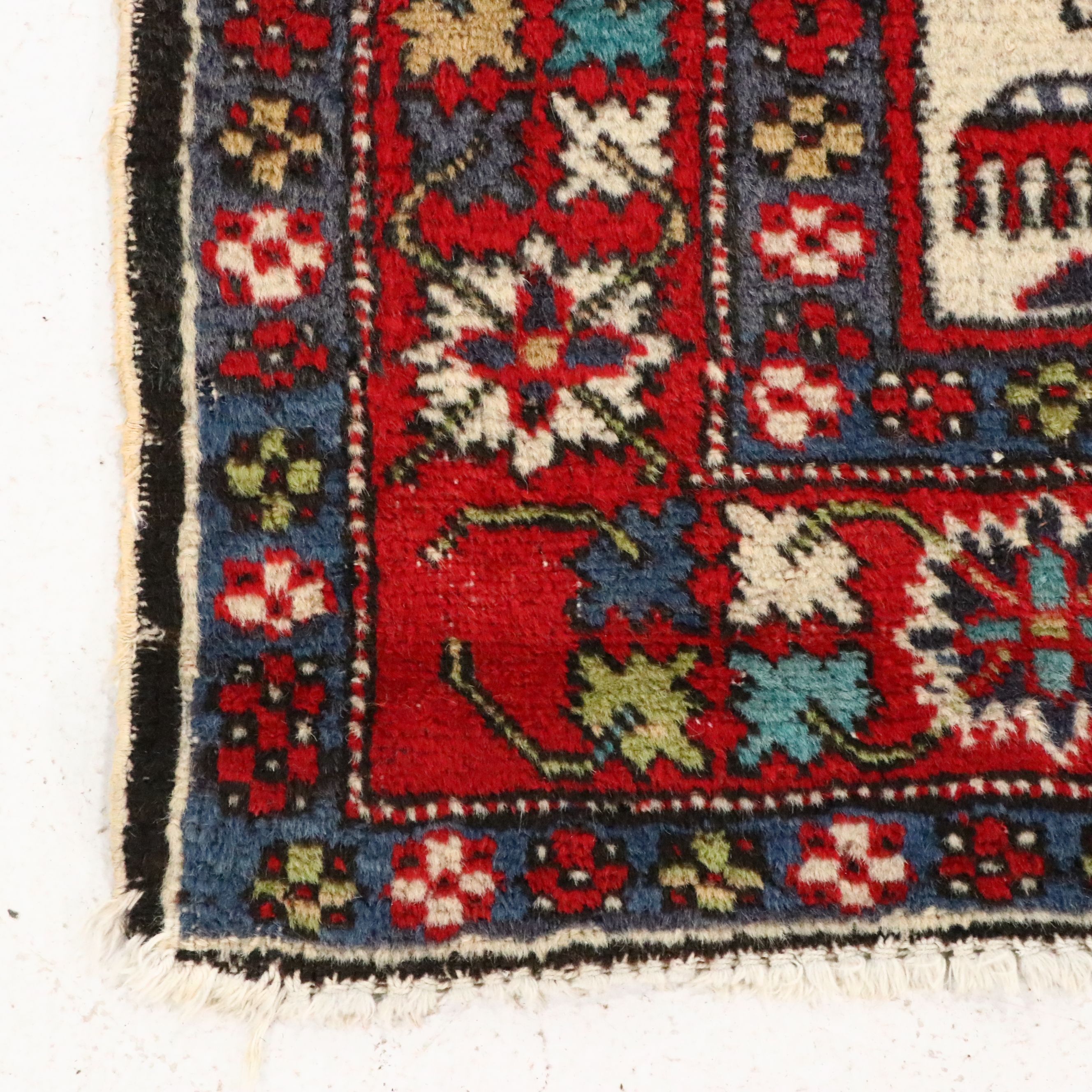 3'9 x 5'6 Hand-Knotted Caucasian Akstafa Area Rug