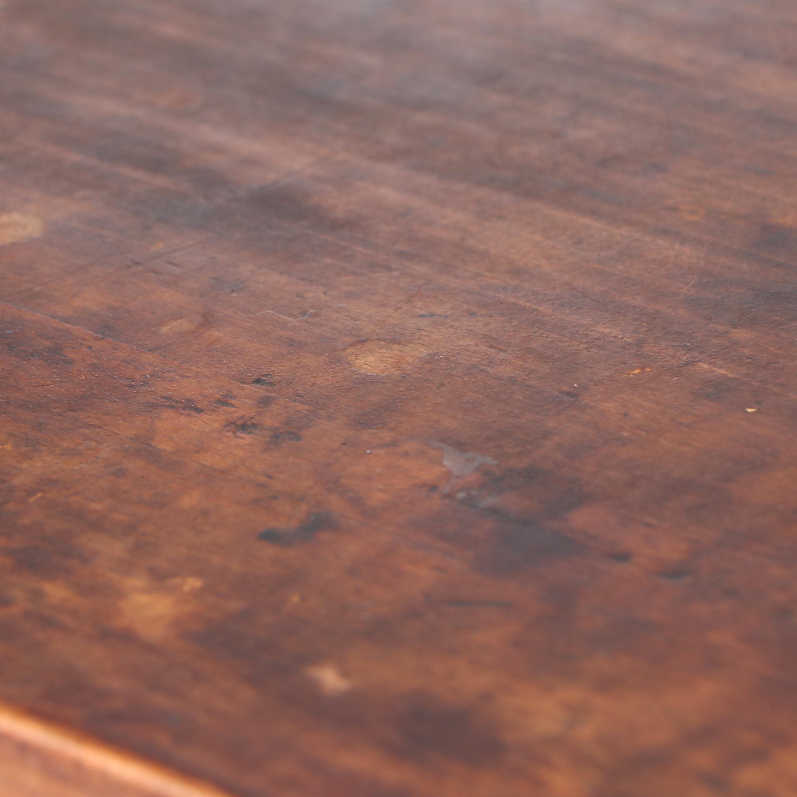 Walnut Chest of Drawers with Turned Legs, 19th Century