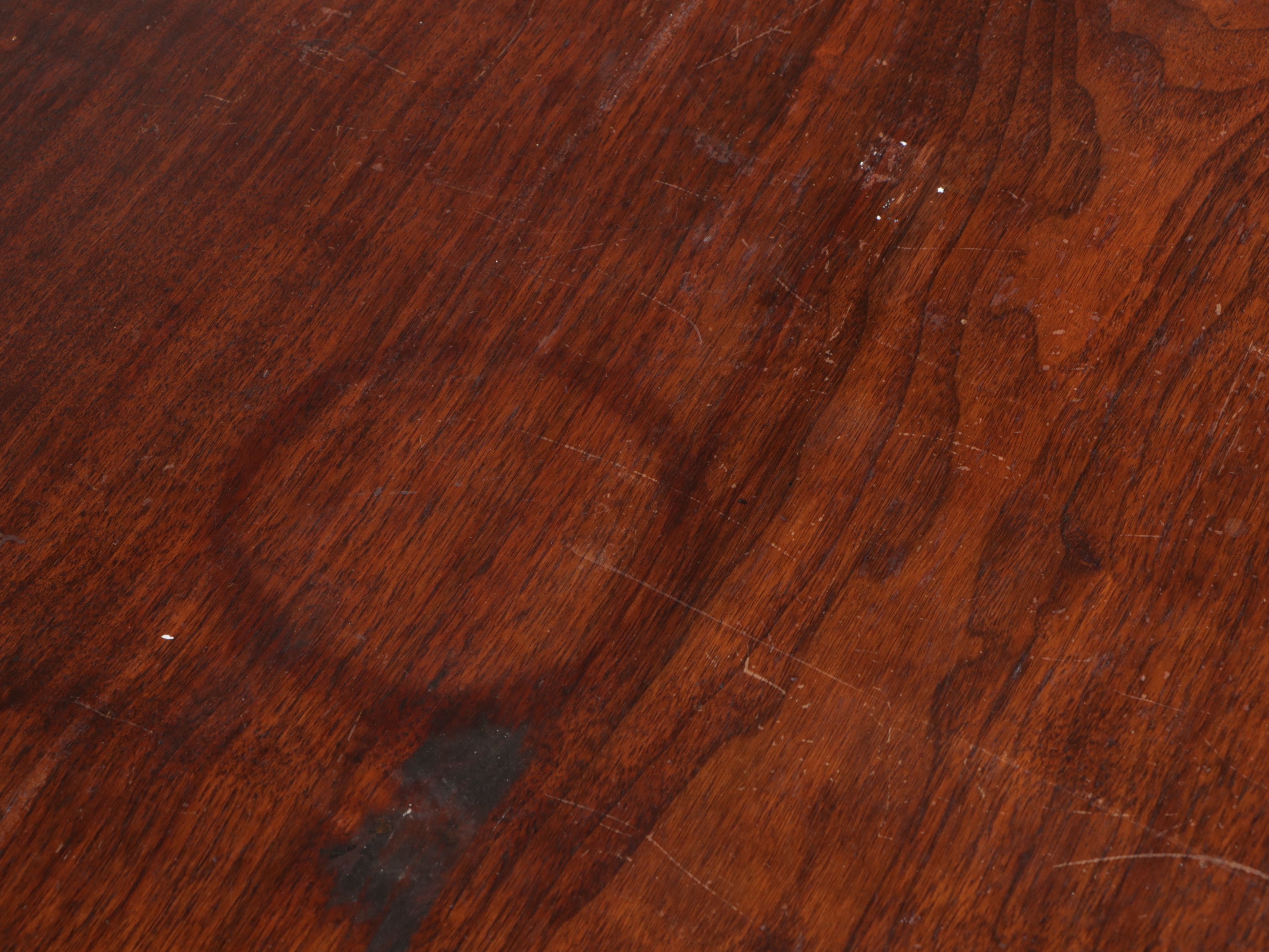 Federal Style Walnut Chest of Drawers, Early 19th Century