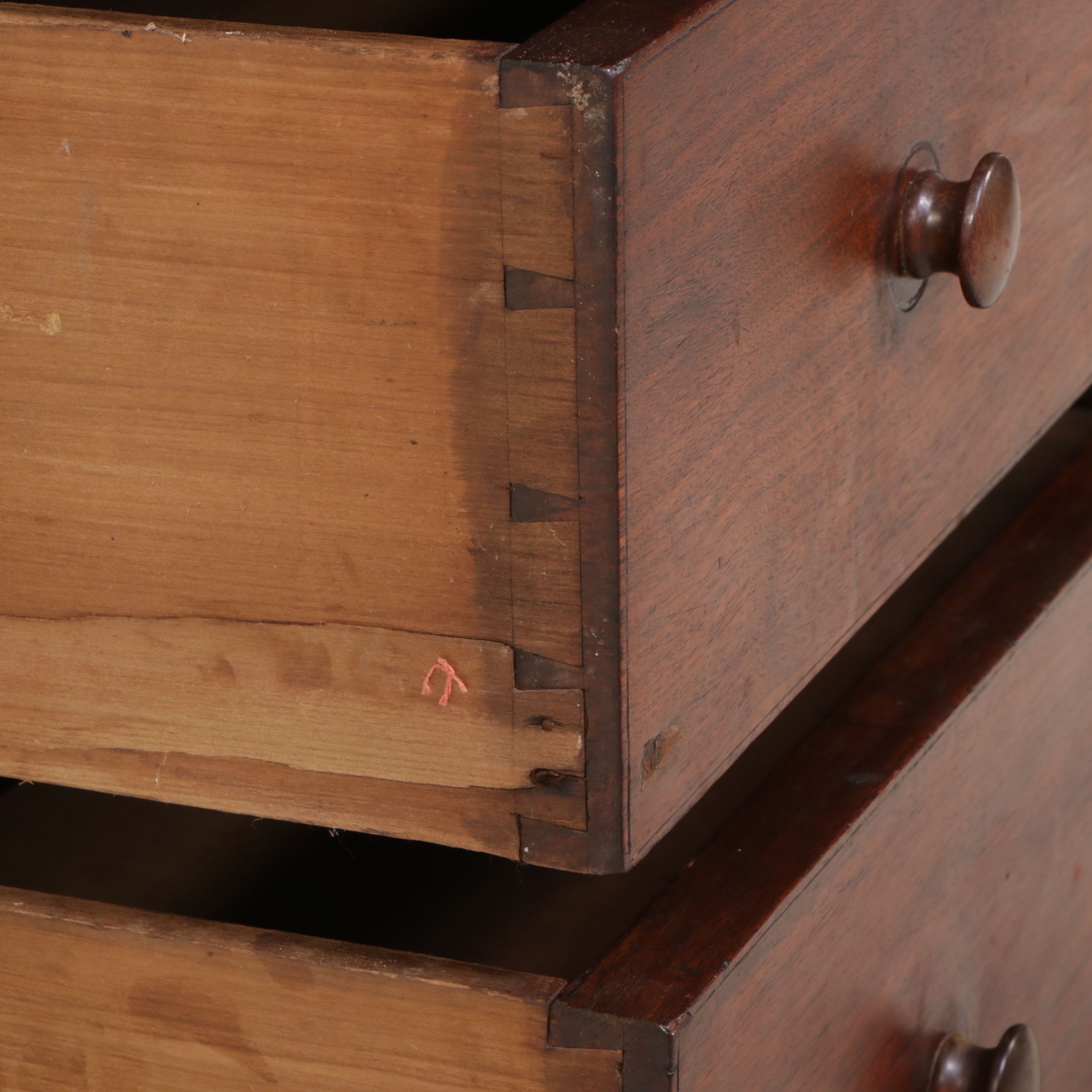 Federal Style Walnut Chest of Drawers, Early 19th Century