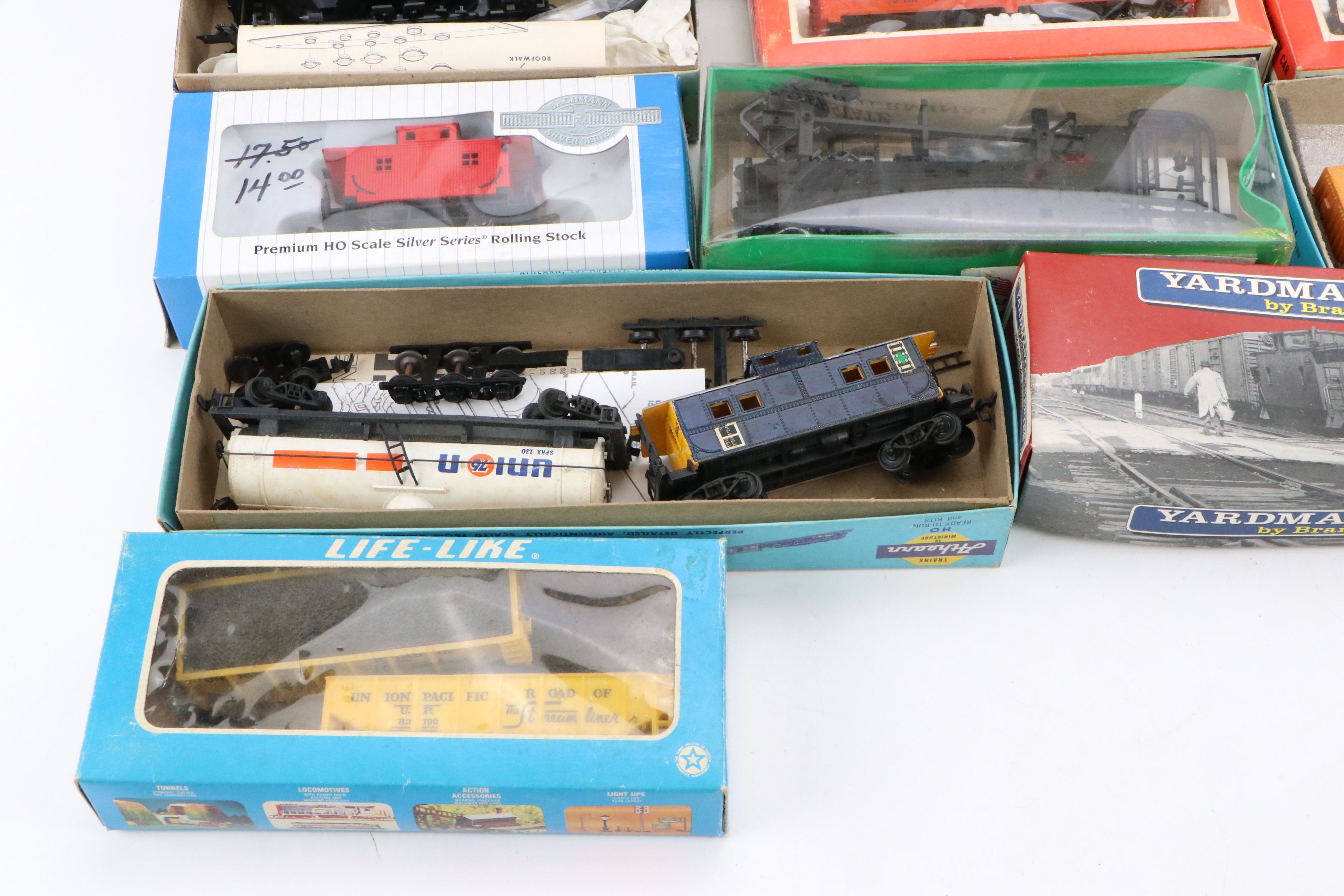 Life-Like Trains and Other HO Scale Train Cars, Late 20th Century