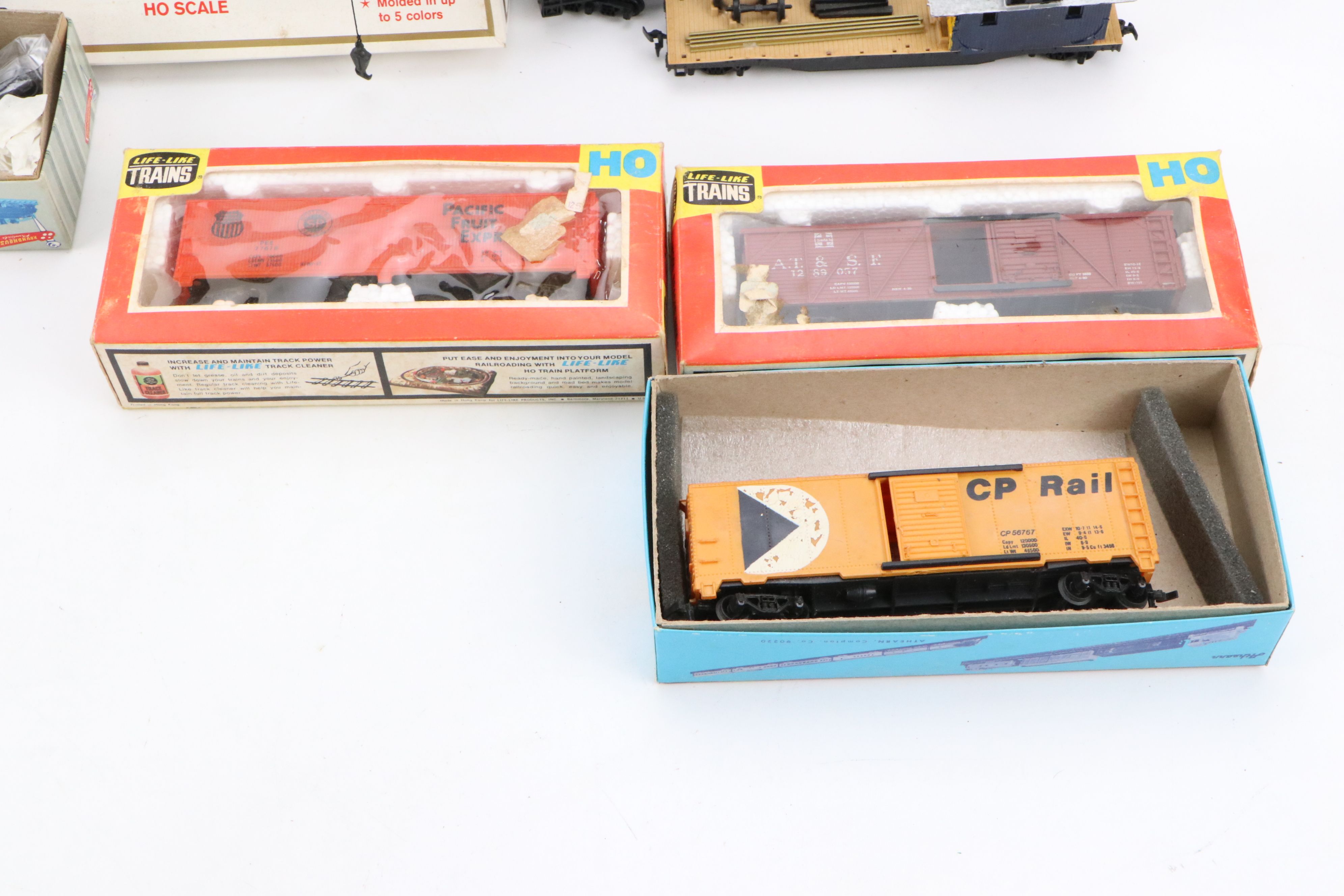Life-Like Trains and Other HO Scale Train Cars, Late 20th Century