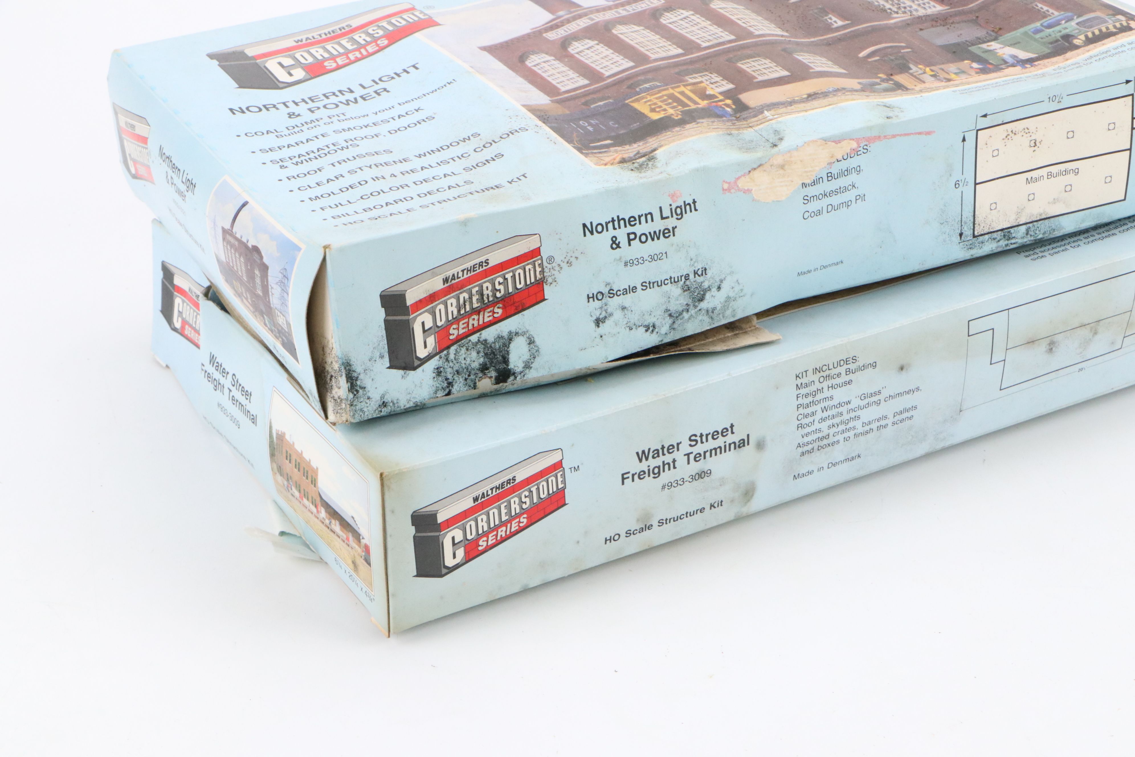 Life-Like Trains and Other HO Scale Train Cars, Late 20th Century