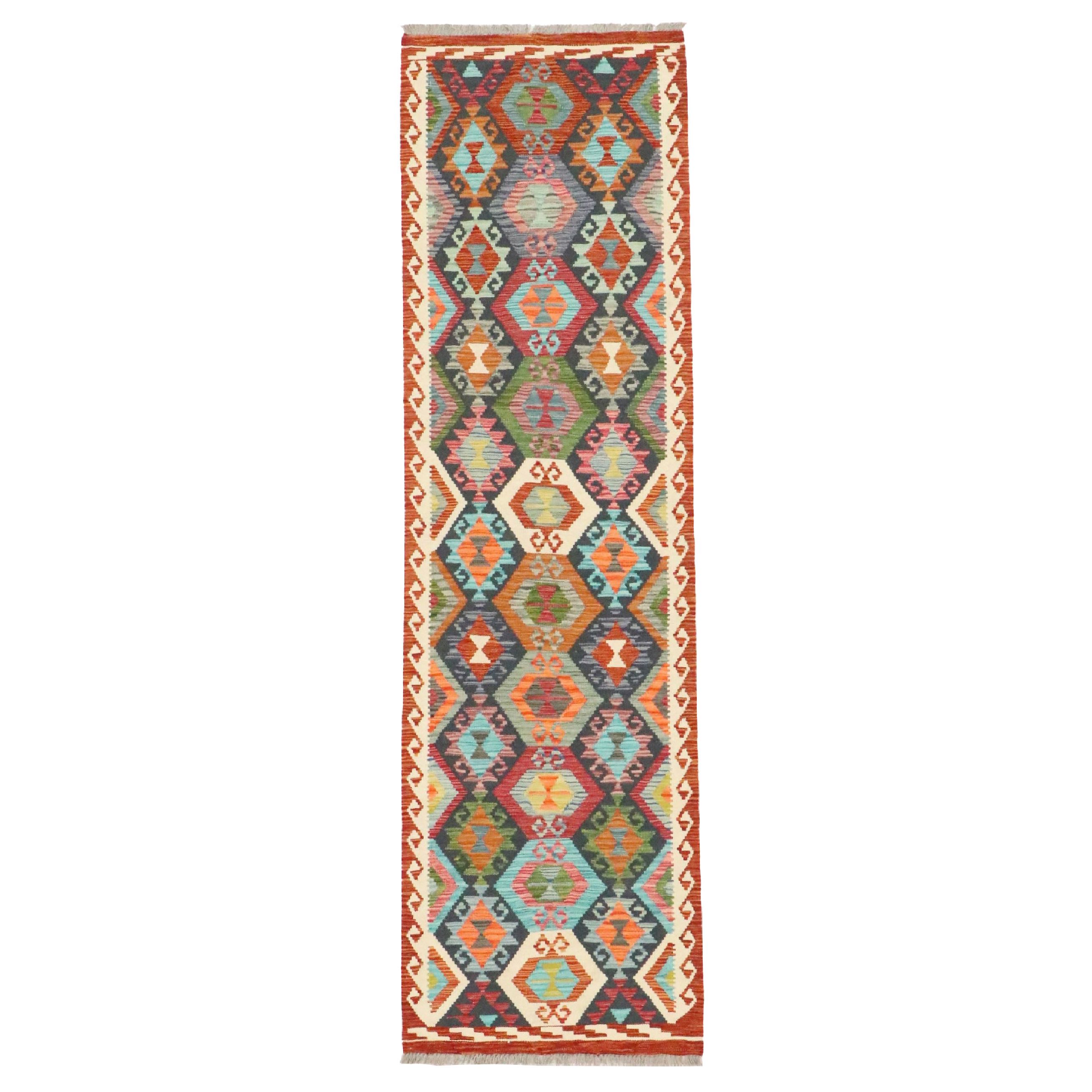 2'8 x 9'5 Handwoven Pakistani Kilim Carpet Runner