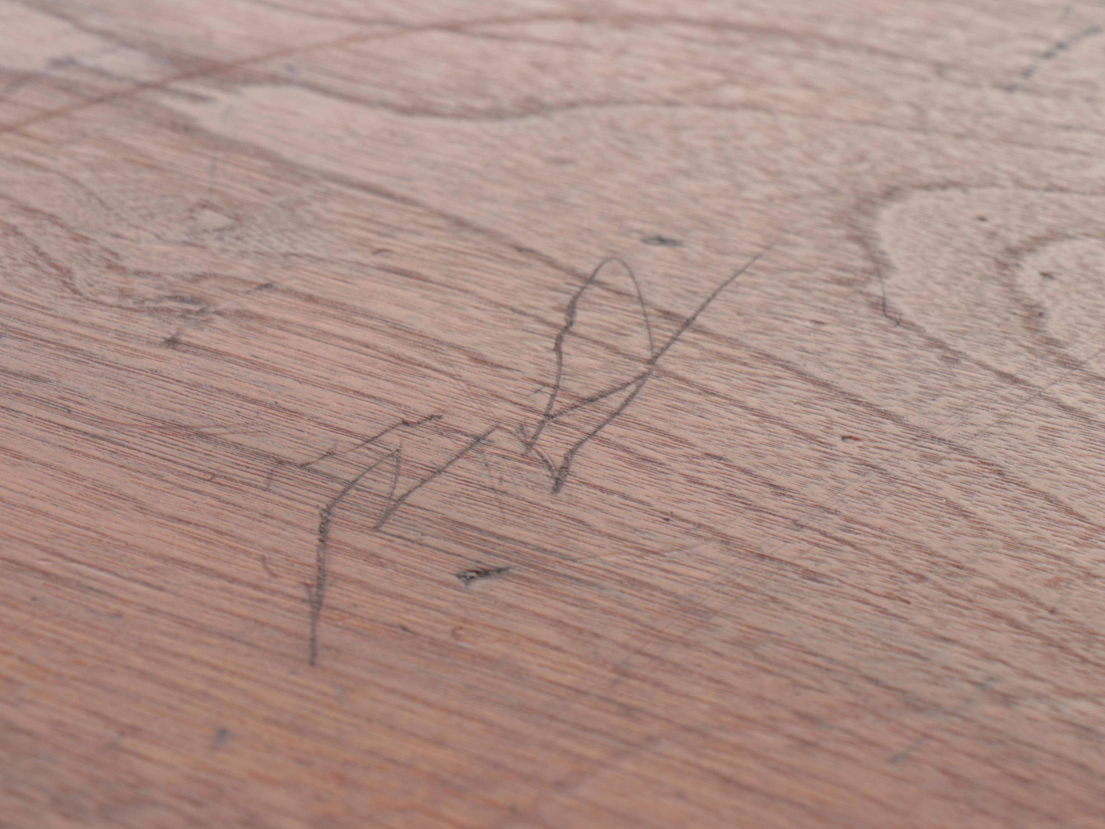 Walnut Hepplewhite Chest of Drawers, Early 19th Cetury