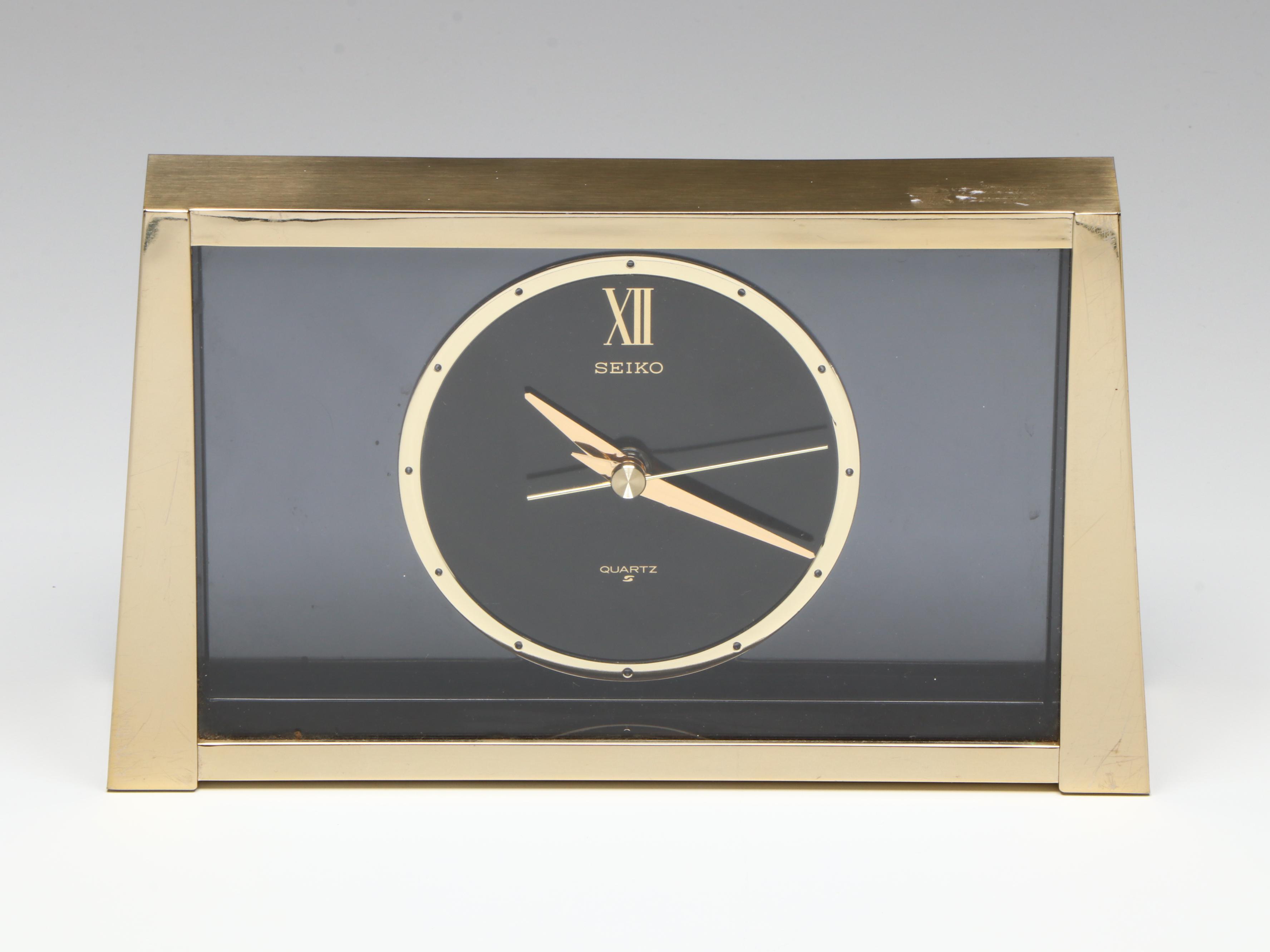 Seiko MCM Quartz Mantel Clock with Wedgwood Bone China Bull and Bear